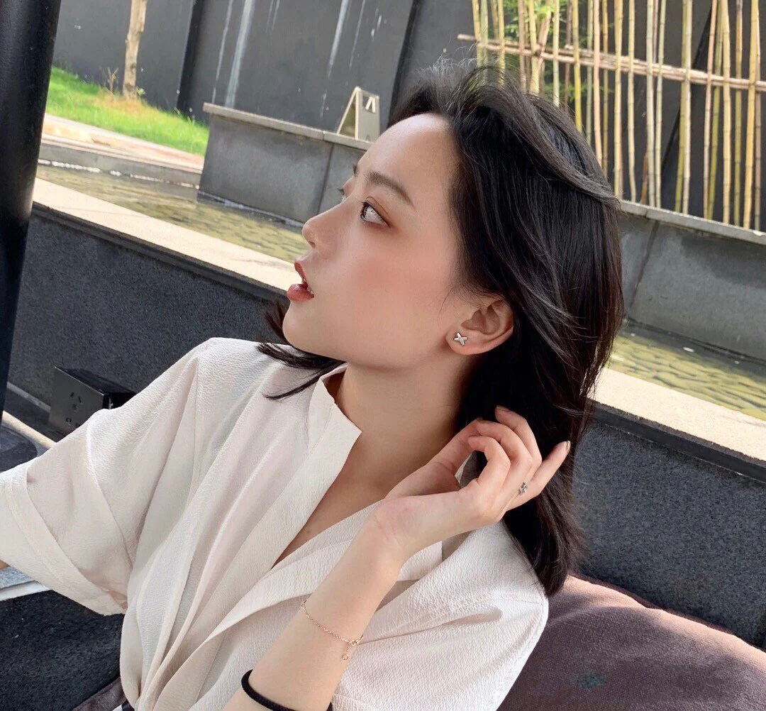 [Chaumet]JEUX DE WHITE MOP ROSE GOLD DIAMOND EARRINGS