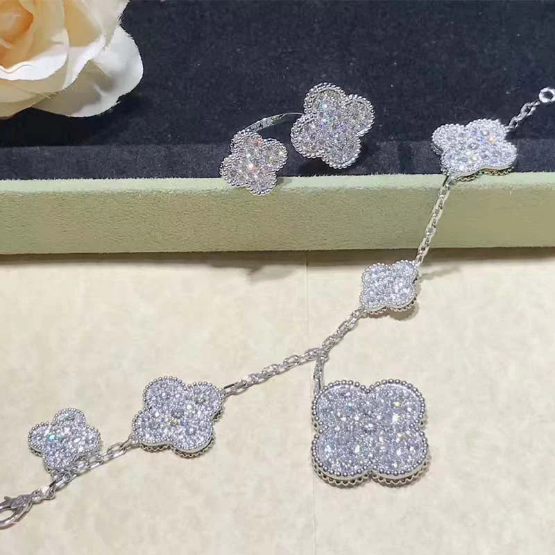 [Van Cleef & Arpels] 6 MOTIFS SILVER DIAMOND BRACELET