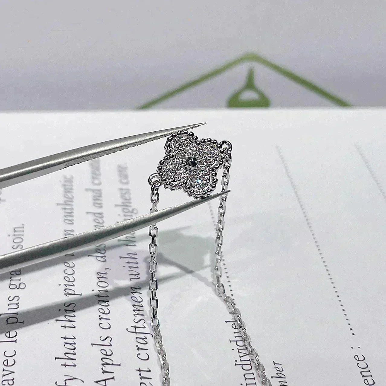 [Van Cleef & Arpels]  SINGLE FLOWER BRACELET SILVER