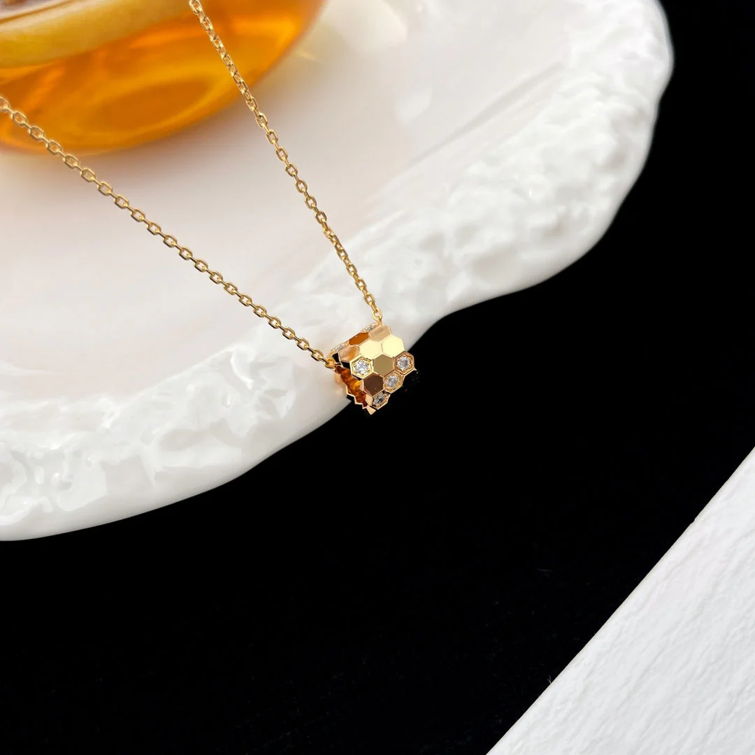 [Chaumet]BEE MINI PEDANT DIAMOND NECKLACE