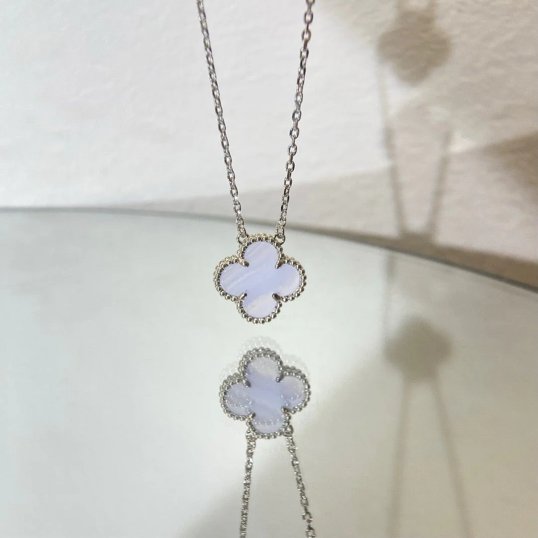 [Van Cleef & Arpels] 15MM BLUE CHALCEDONY NECKLACE SILVER