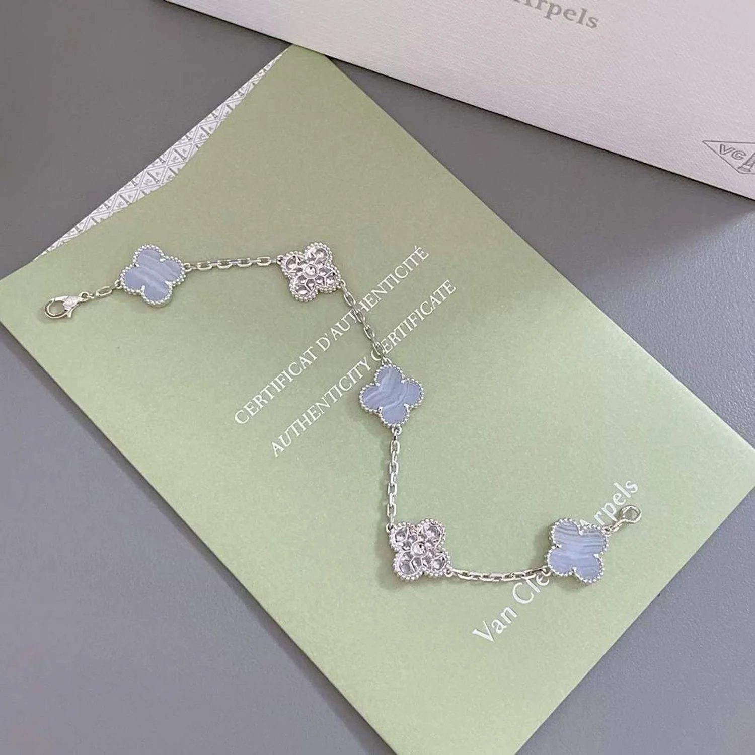 [Van Cleef & Arpels]  5 MOTIF DIAMOND PURPLE CHALCEDONY BRACELET SILVER