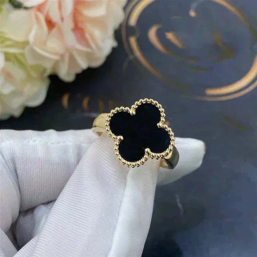 [Van Cleef & Arpels] ONYX RING