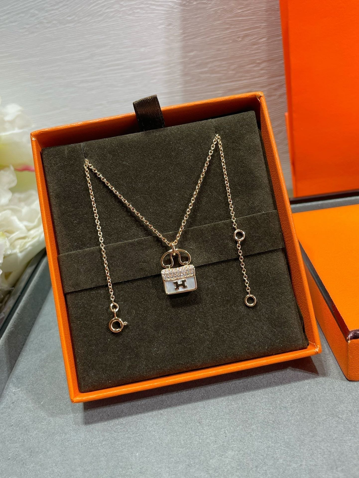[Hermes]H CIRCE MOISSANITE PENDANT NECKLACE GOLD