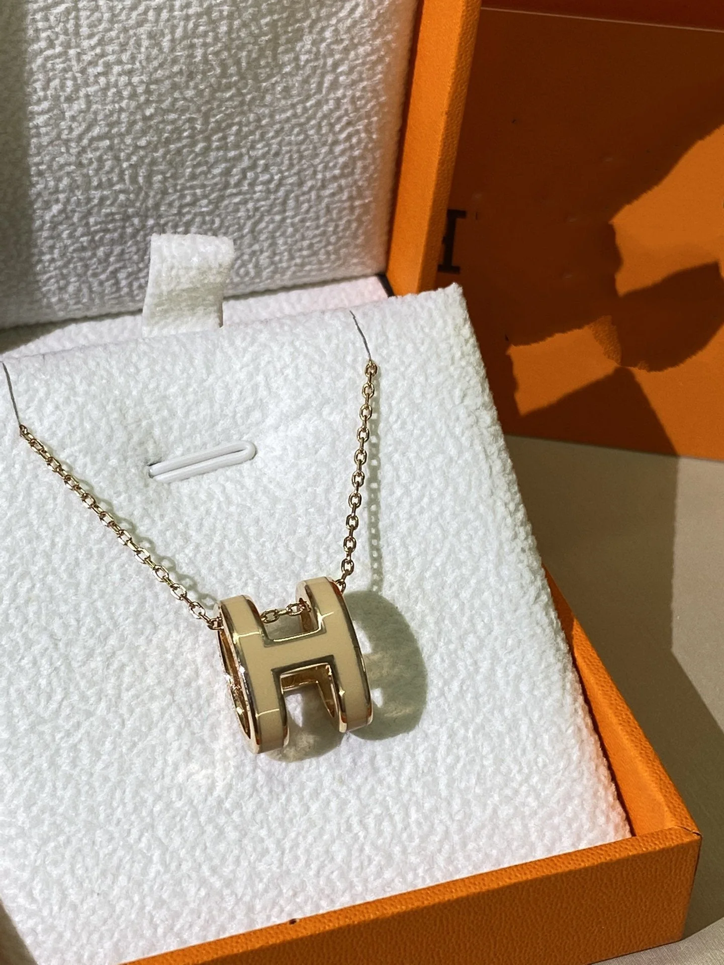 [Hermes]HM CLIC YELLOW ENAMEL GOLD NECKLACE