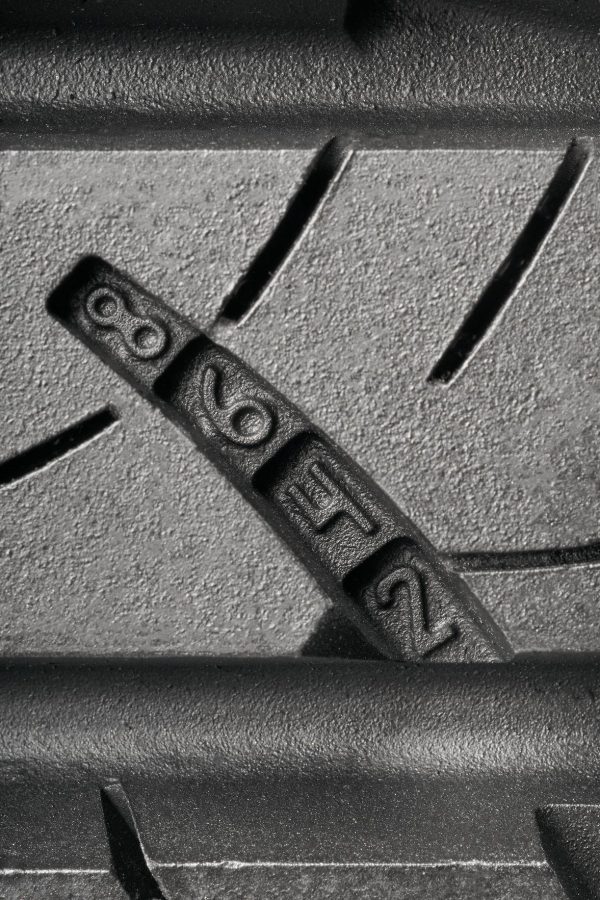 Goodyear Tires Assurance Outlast All-Season 215/55R17 94V Tire