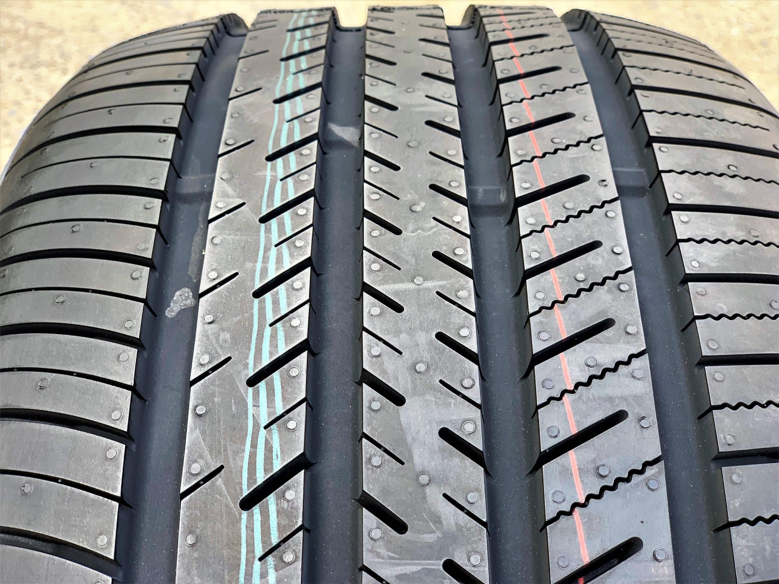 Atlas Tire Force UHP 235/40R18 ZR 95Y XL High Performance All Season Tire