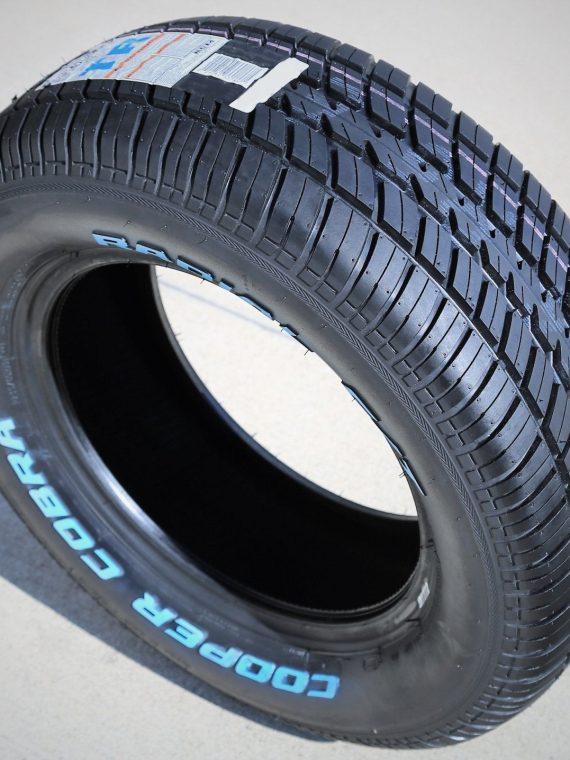 2026 Tire Cooper Cobra Radial G/T 225/70R15 100T (RWL) A/S All Season