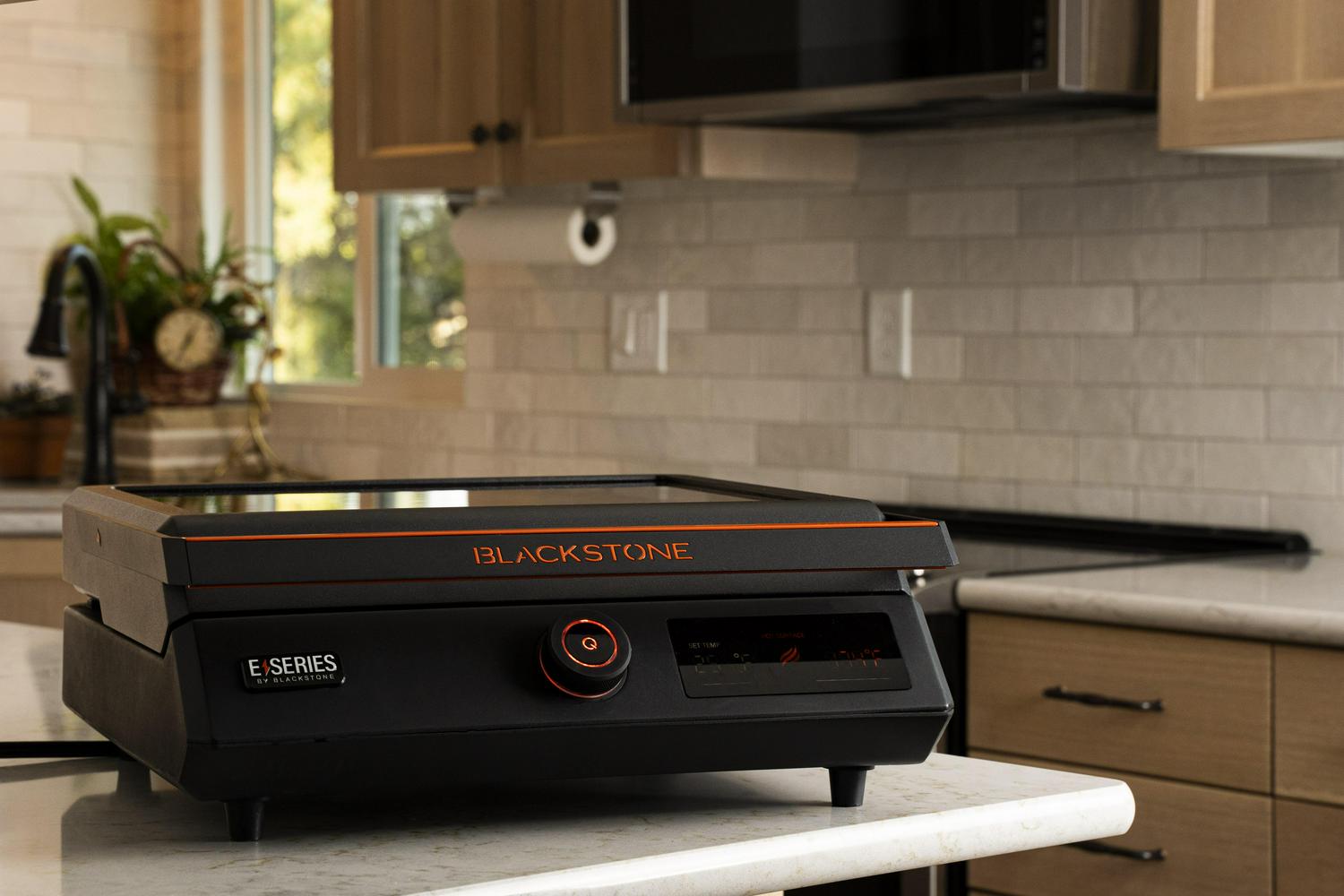 2026 Blackstone E-Series 17 Electric Tabletop Griddle with Hood