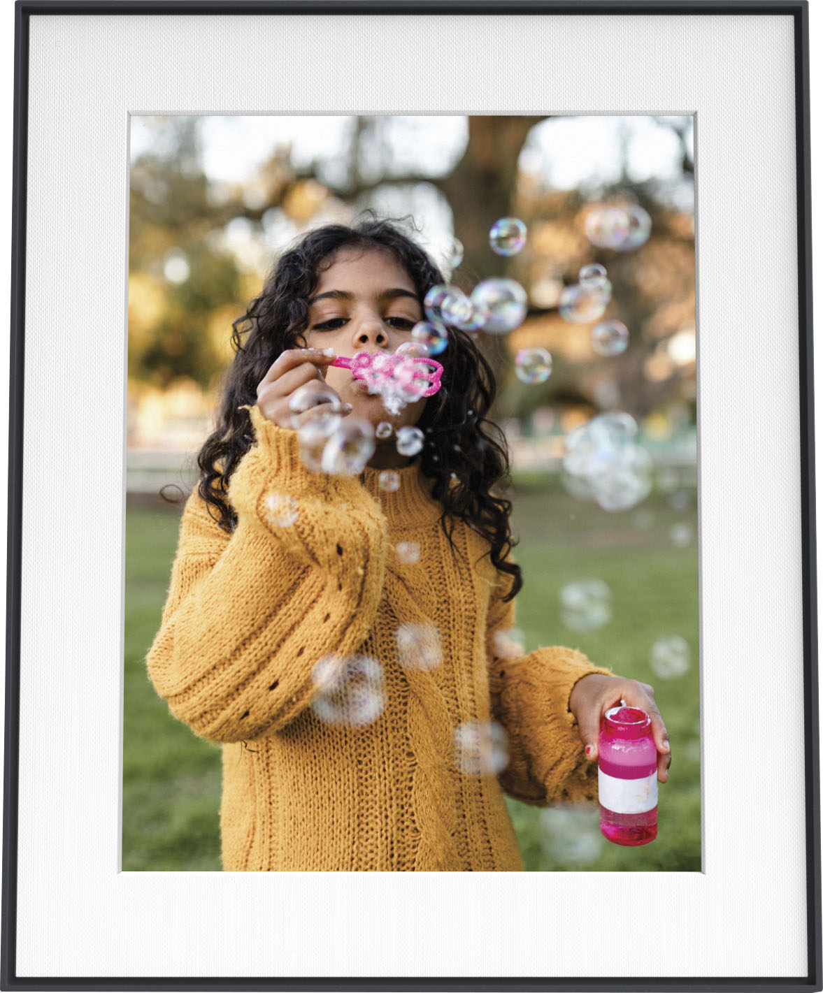 2026 Aura Home – Walden 15′′ Digital WiFi Frame – Matted Ink