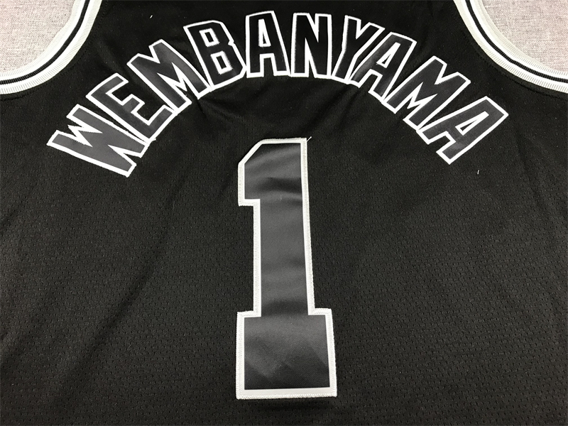 Men's San Antonio Spurs Victor Wembanyama #1 Black 2022/23 Swingman Jersey - Classic Edition