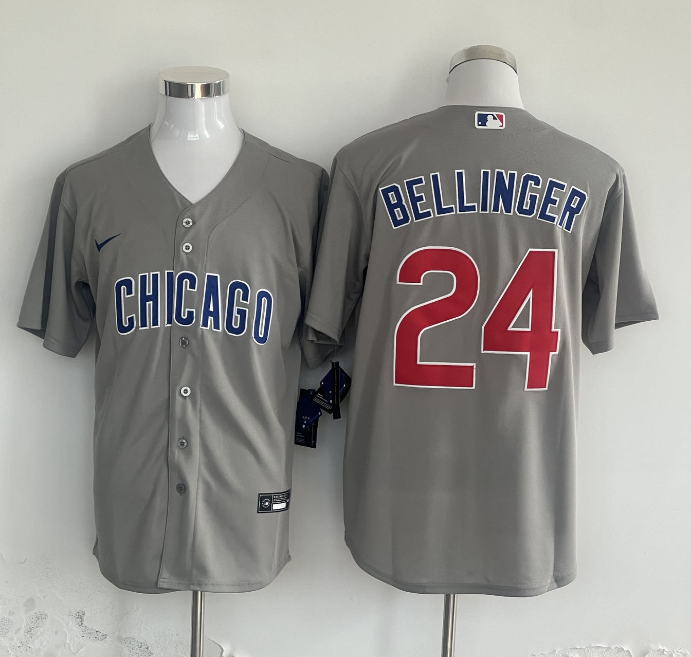 Men's Chicago Cubs Cody Bellinger #24 Gray Replica Player Jersey