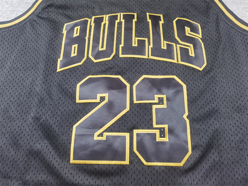 Men's Chicago Bulls Michael Jordan #23 Black 1997/98 Hardwood Classics Swingman Jersey