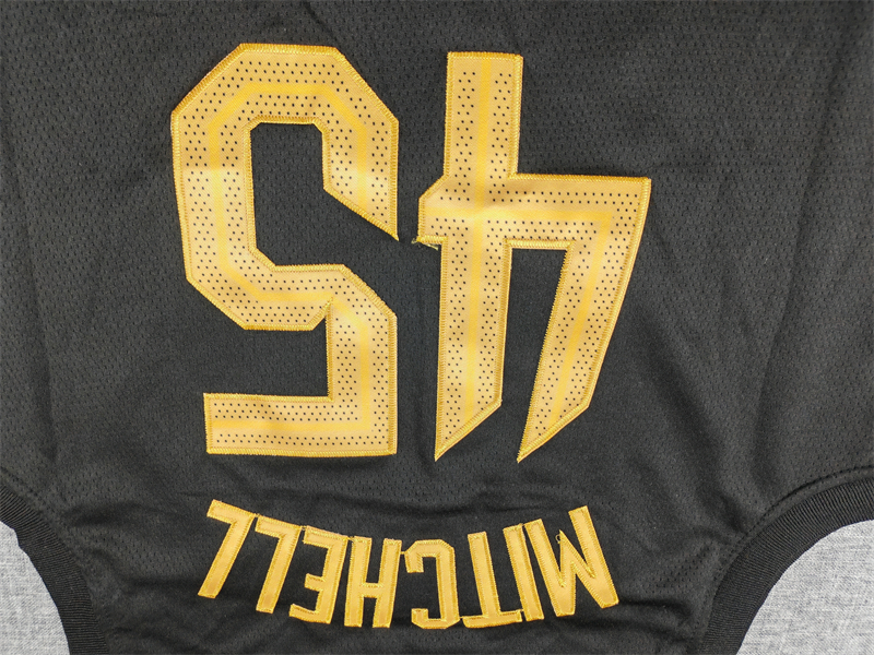 Men's Cleveland Cavaliers Donovan Mitchell #45 Black Swingman Jersey - Statement Edition