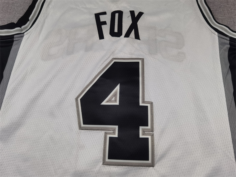 Men's San Antonio Spurs De'Aaron Fox #4 White Swingman Jersey - Association Edition