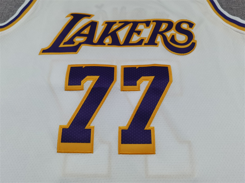 Men's Los Angeles Lakers Luka Doncic #77 White Swingman Jersey - Association Edition