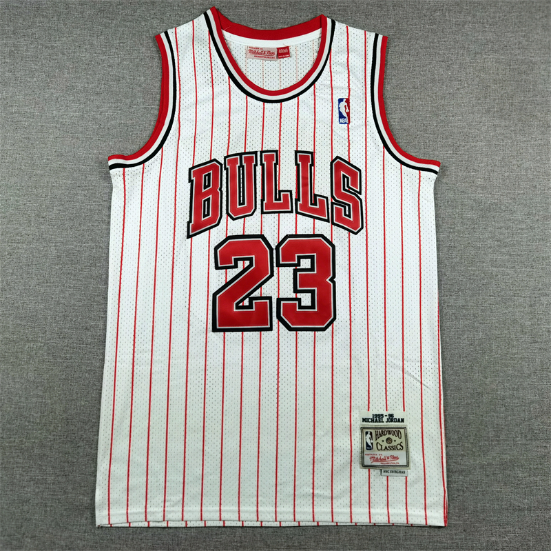 Men's Chicago Bulls Michael Jordan #23 White 1995-96 Hardwood Classics Authentic Jersey