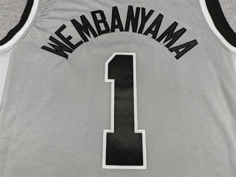 Men's San Antonio Spurs Victor Wembanyama #1 Silver Swingman Jersey - Statement Edition