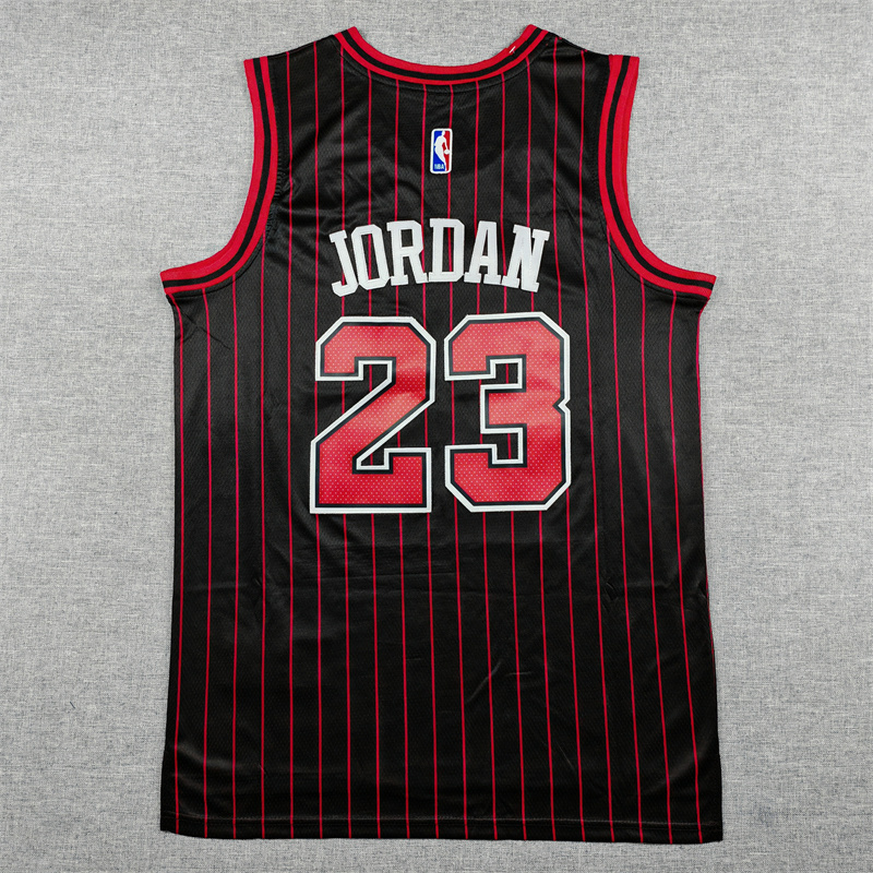Men's Chicago Bulls Michael Jordan #23 Black Swingman Player Jersey - Statement Edition