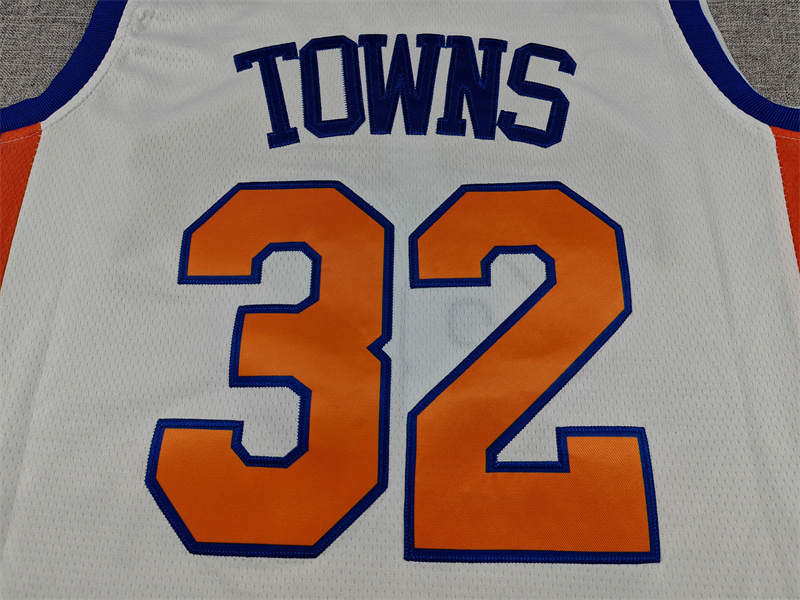 Men's New York Knicks Karl-Anthony Towns #32 White 2025/26 Swingman Jersey - City Edition