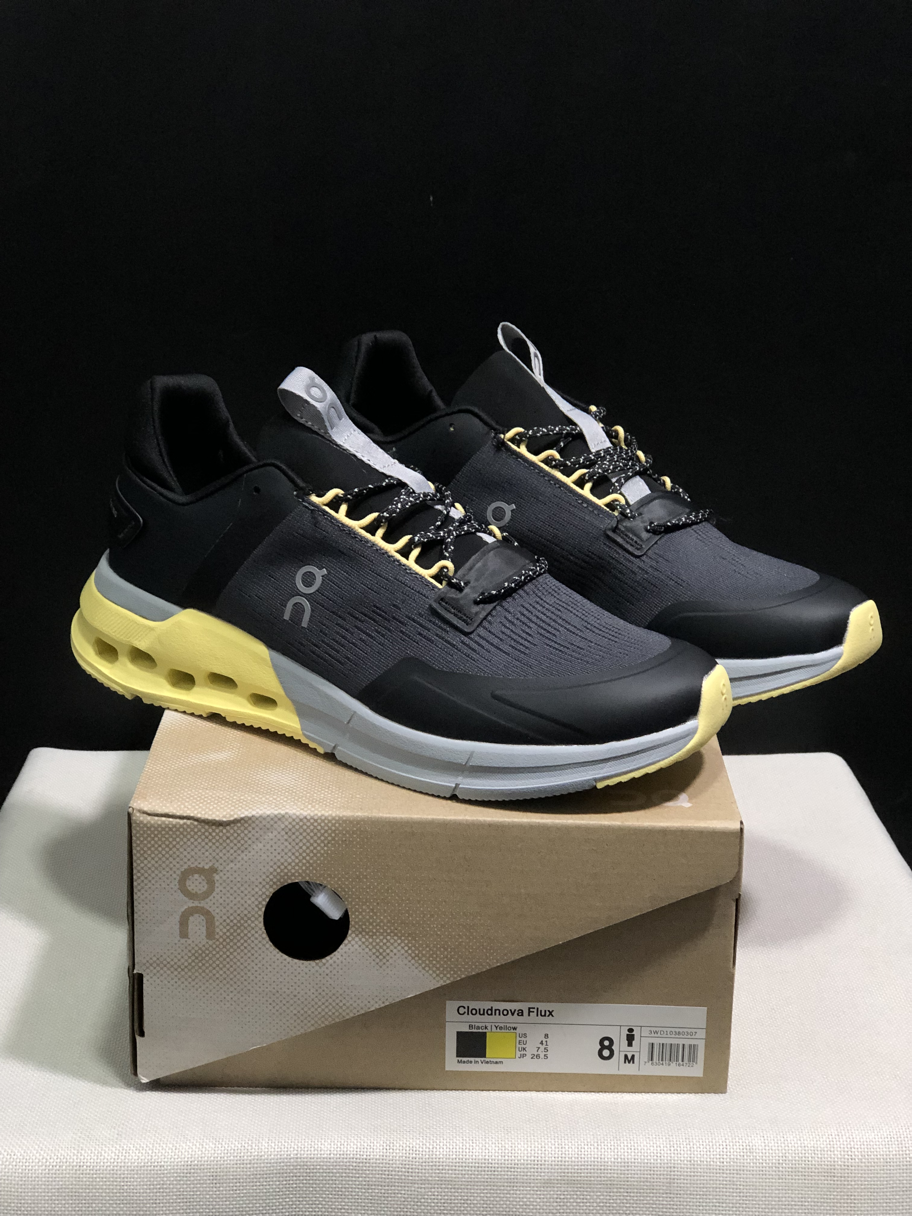 On Running Cloudnova Flux Comfortable Running Shoes Black/Yellow