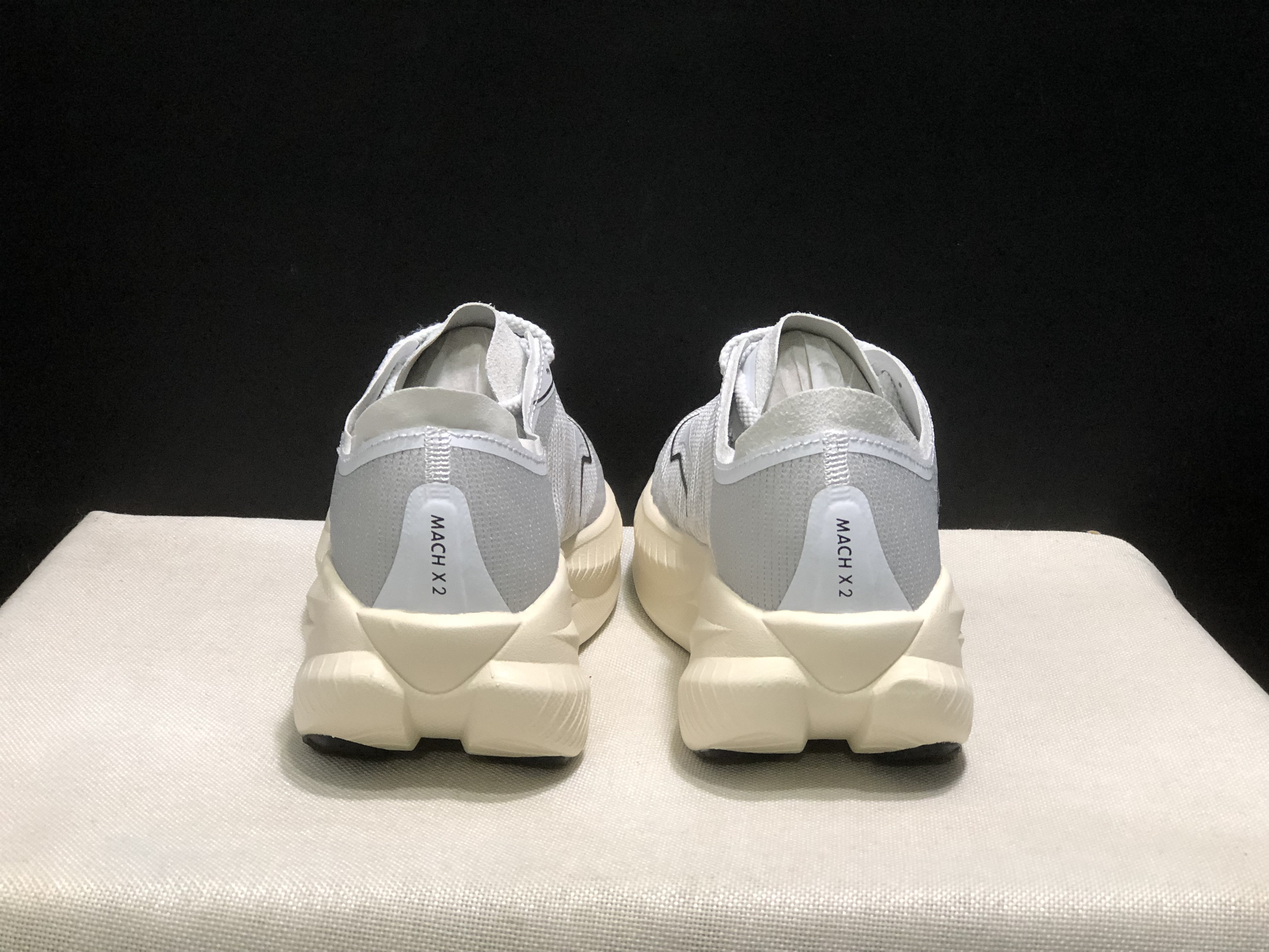 Hoka One One Mach X 2 Anti-slip Low-top Running Shoes Grey