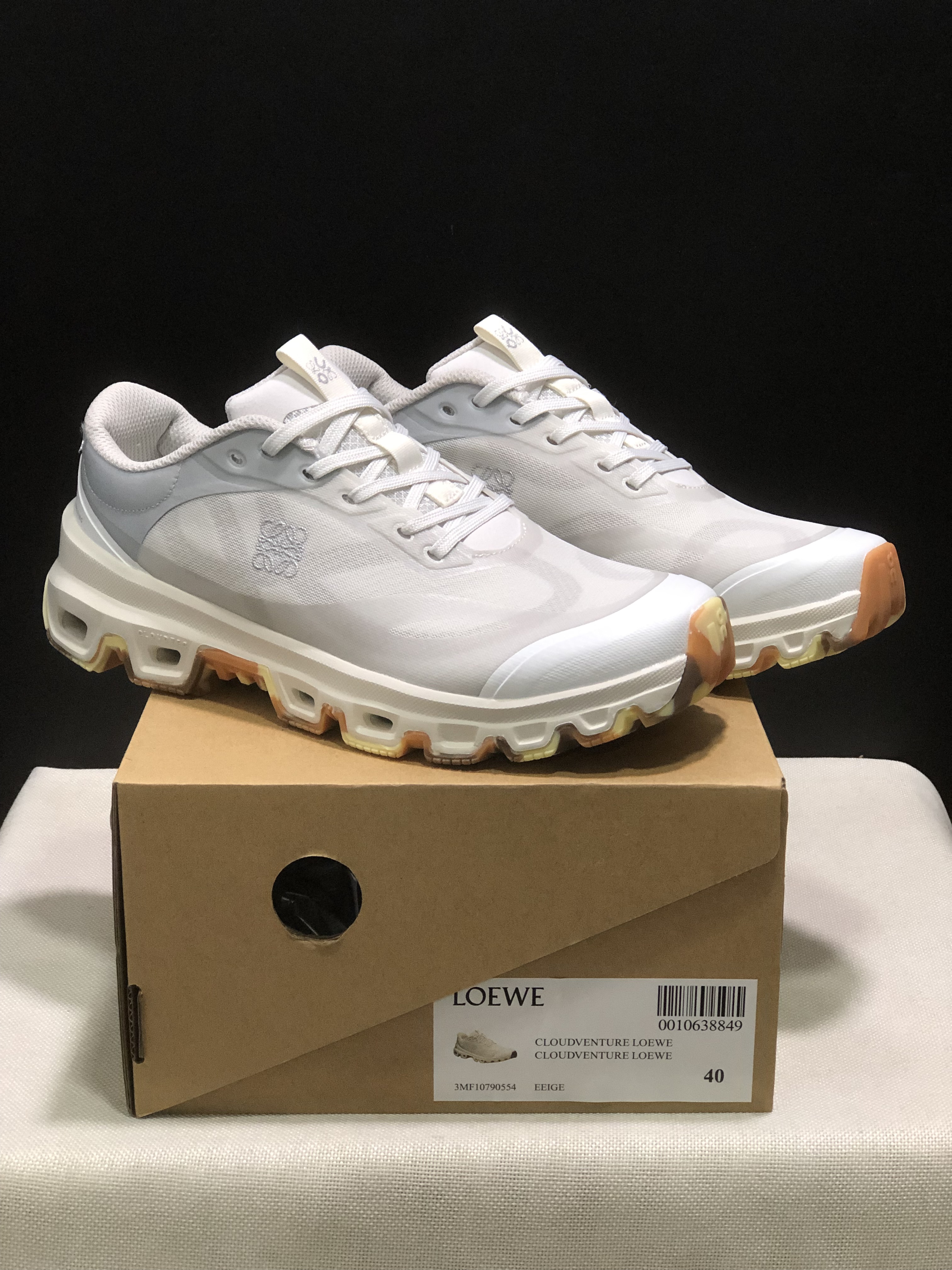 LOEWE x On Running Cloudventure 2.0 Running Shoes Co-Signed Edition Grayish-White