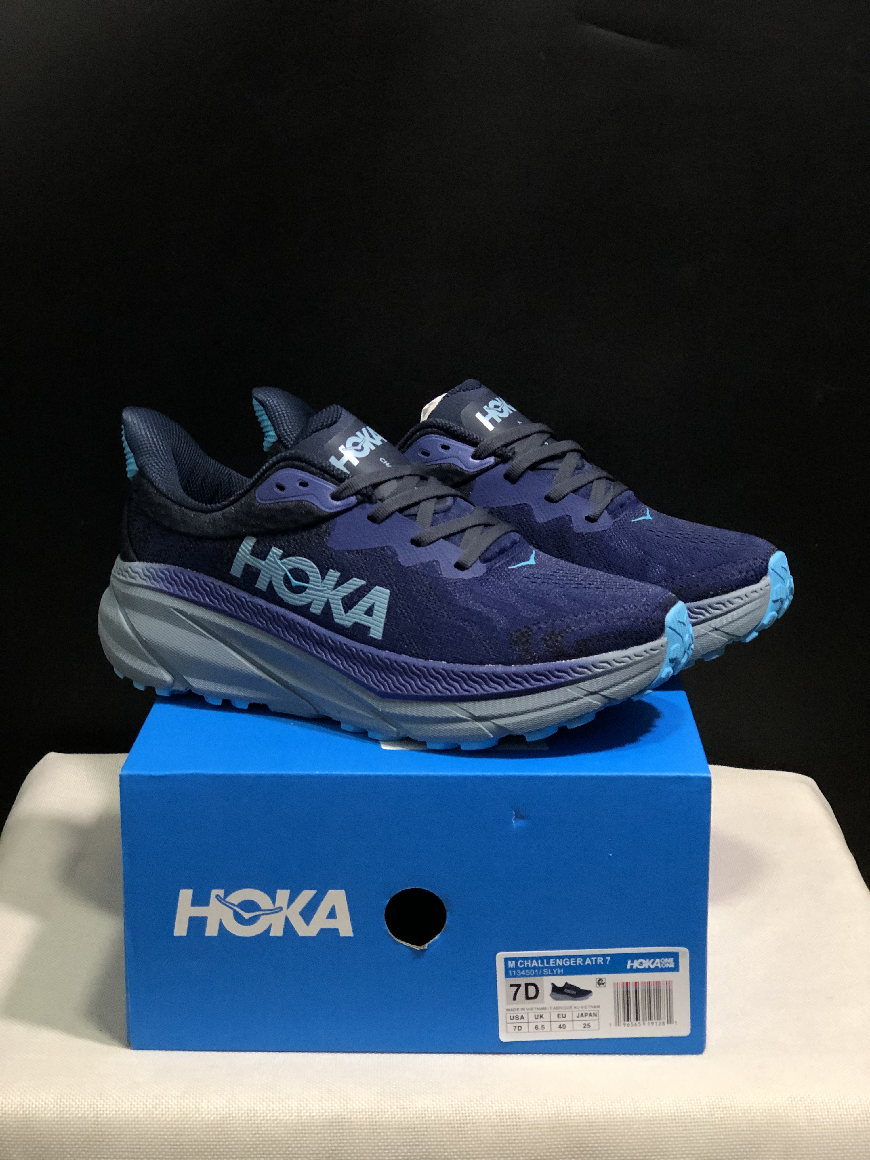 Hoka One One Challenger 7 Shock-absorbing Breathable Running Shoes Navy Sneakers
