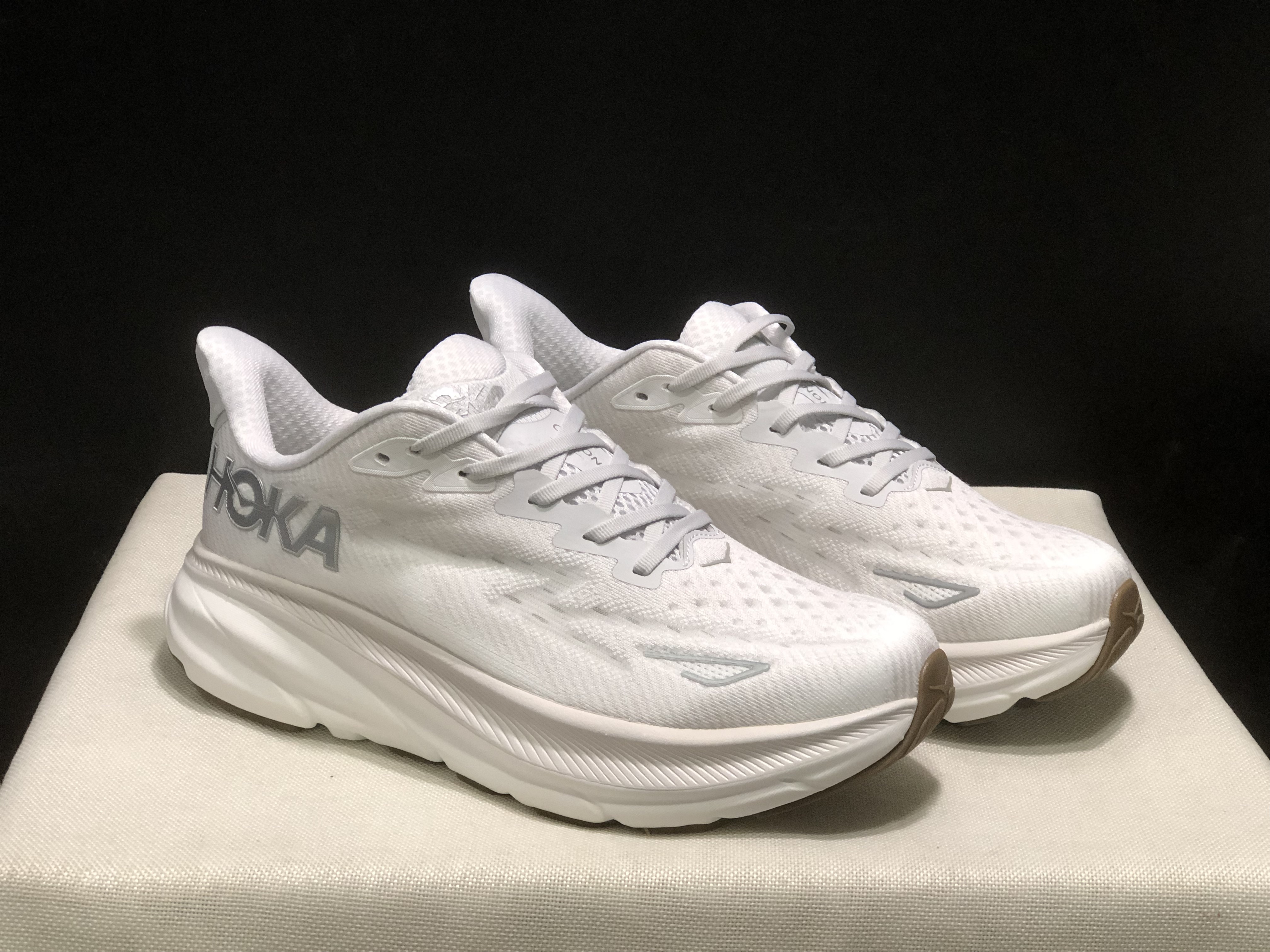Hoka One One Clifton 9 Running Shoes White Athletic Shoes Sneakers