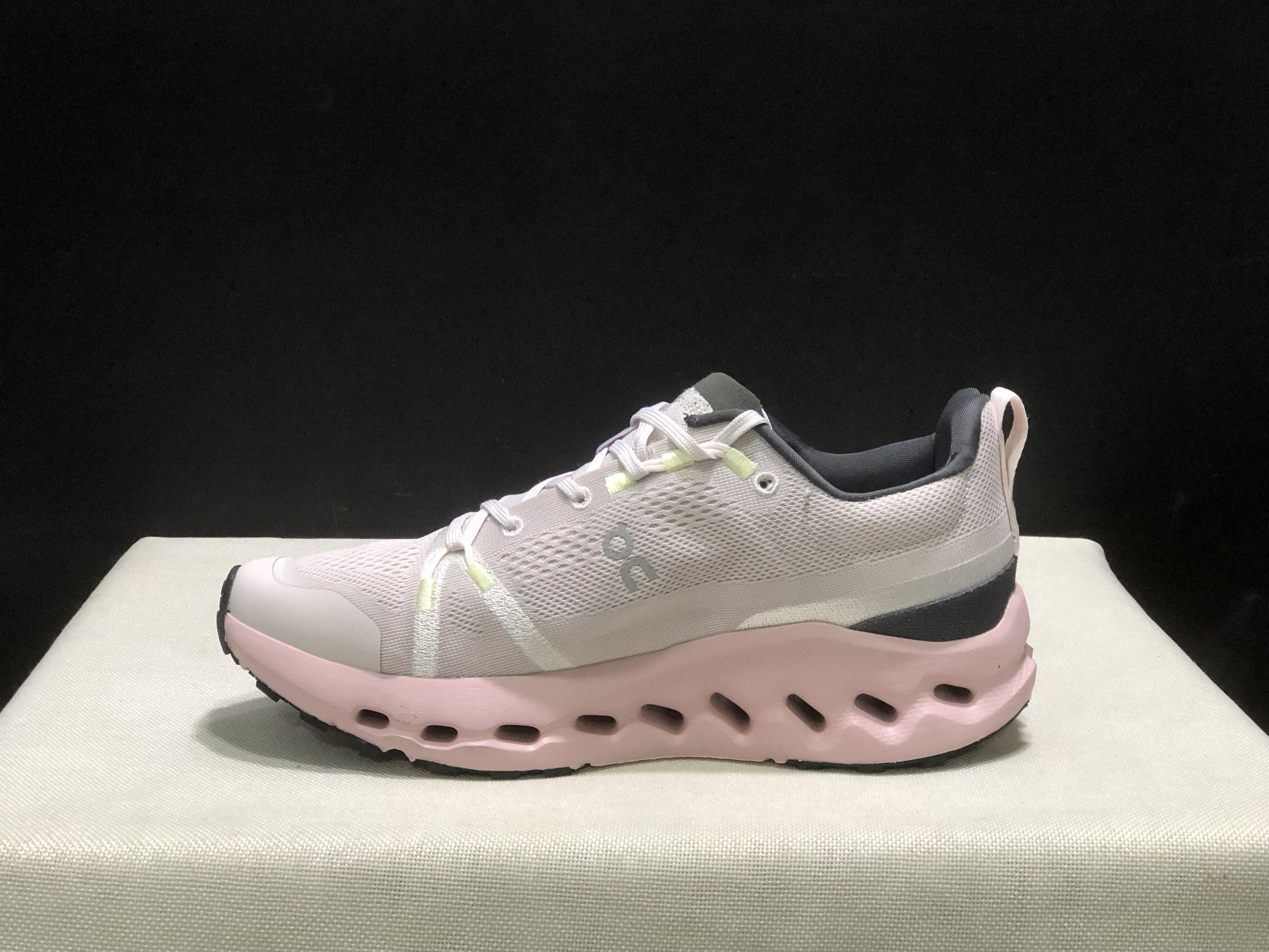 On Running Cloudsurfer 2 Casual Running Shoes Light Grey/Pink