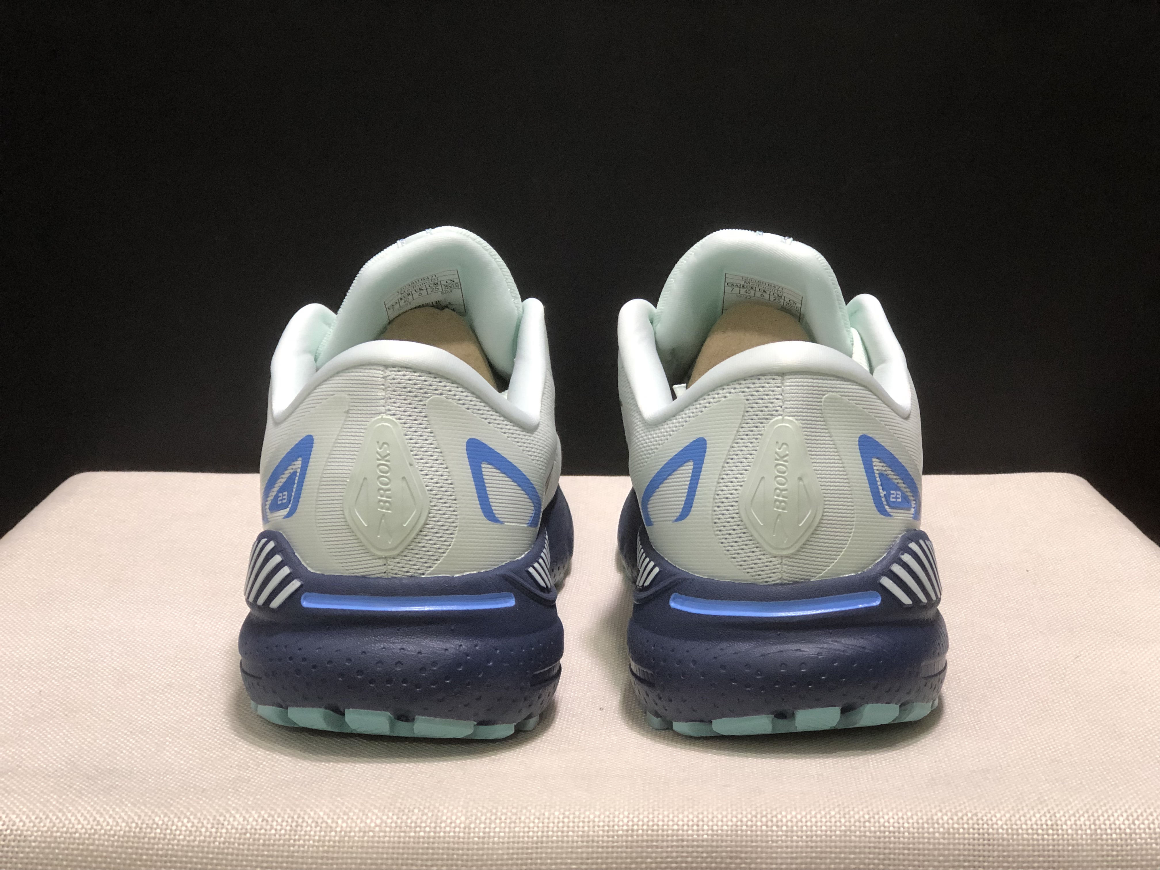 Brooks Adrenaline GTS 23 Shock-absorbing Wear-resistant Low-top Running Shoes White/Blue