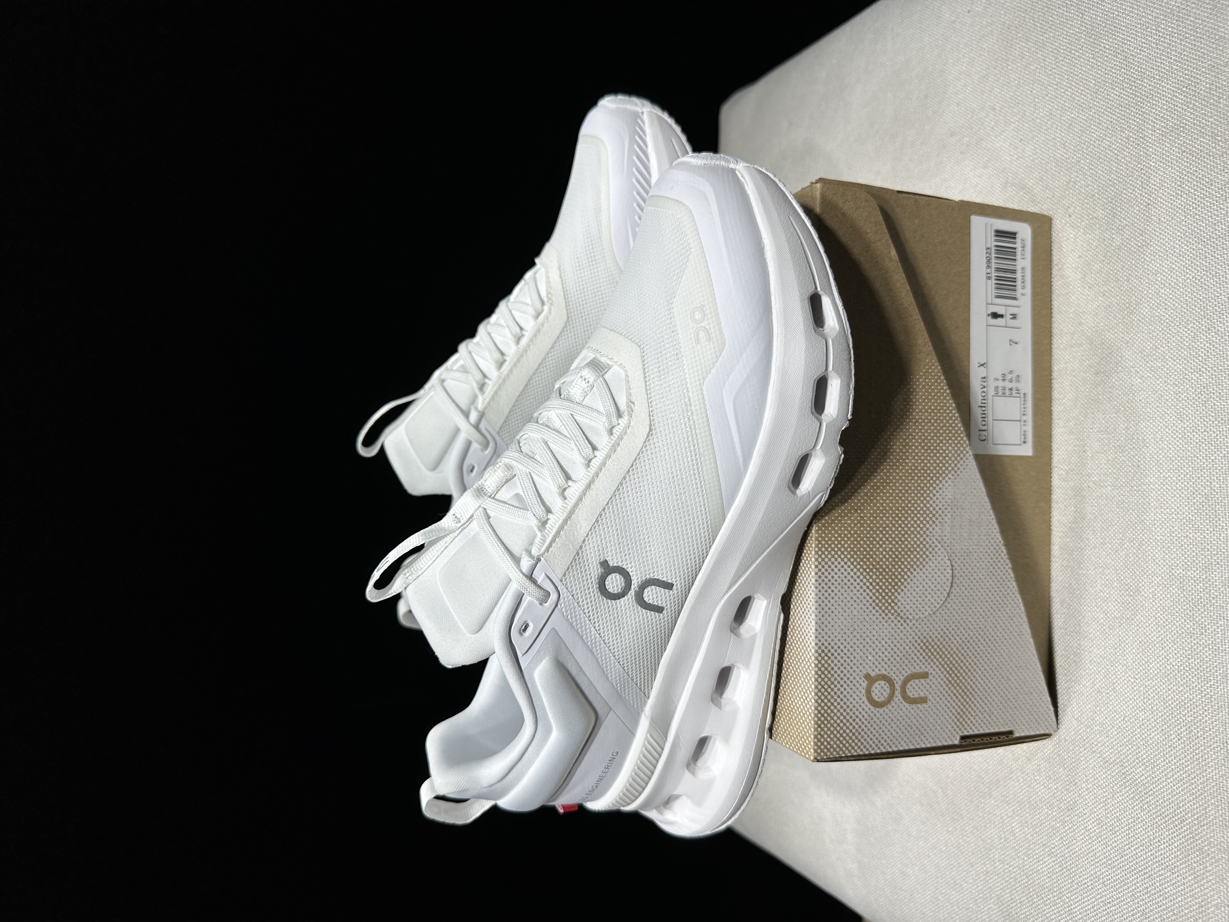 On Running Cloudnova X Comfortable Anti-Slip White Running Shoes