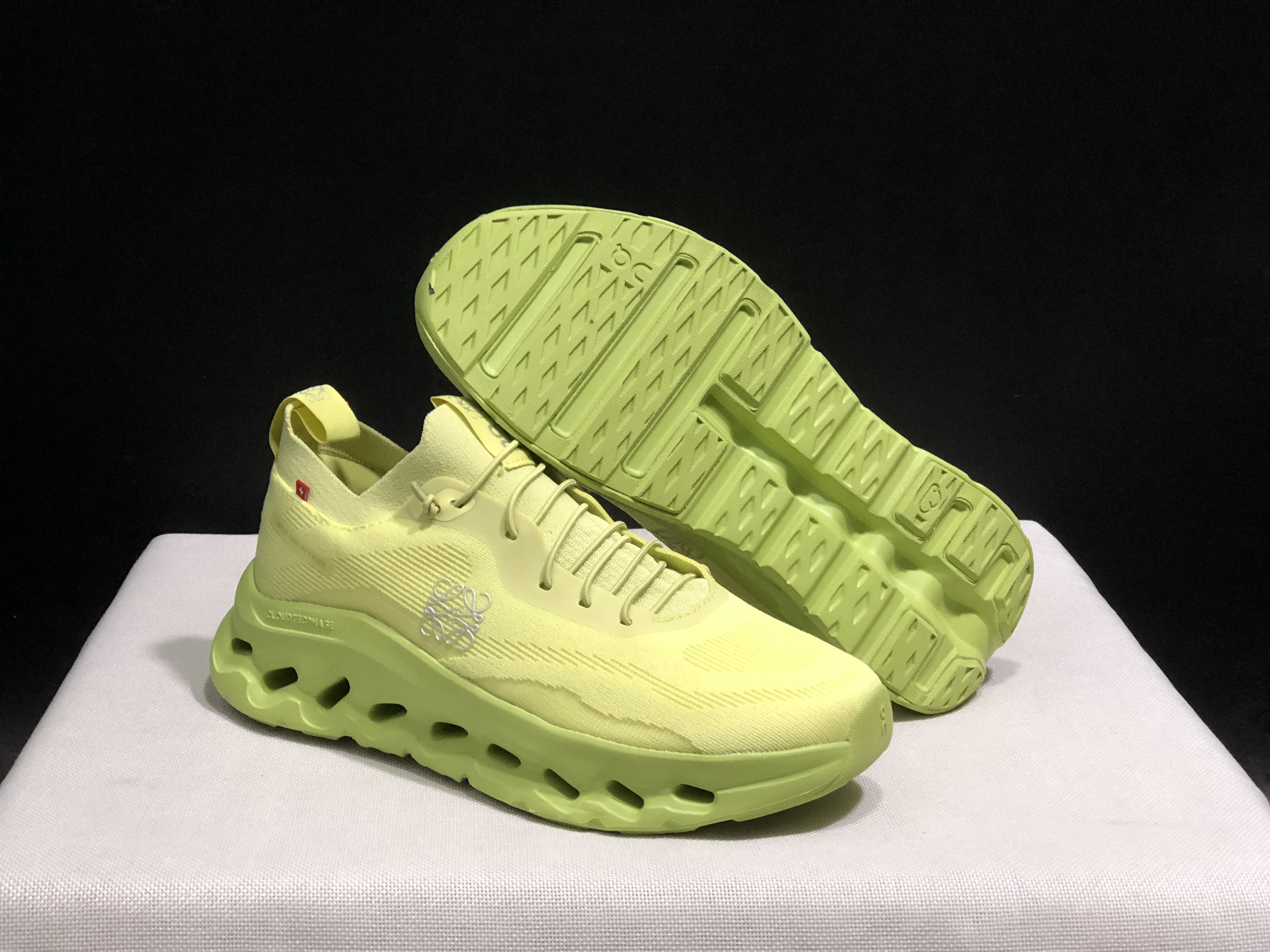 LOEWE x On Running Cloudtilt Running Shoes Co-Signed Edition Bright Yellow