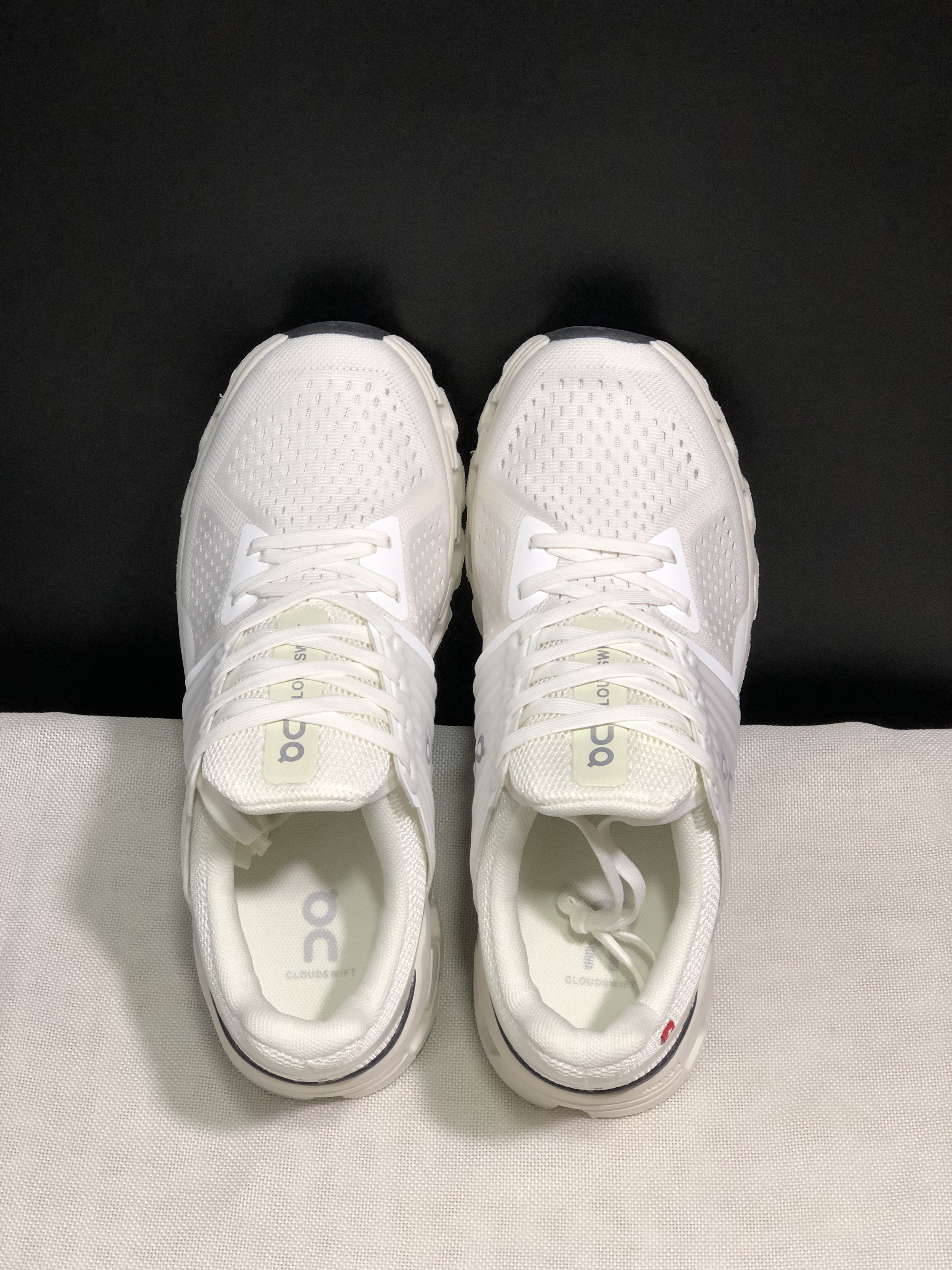 On Running Cloudswift Cushioning Running Shoes Ivory