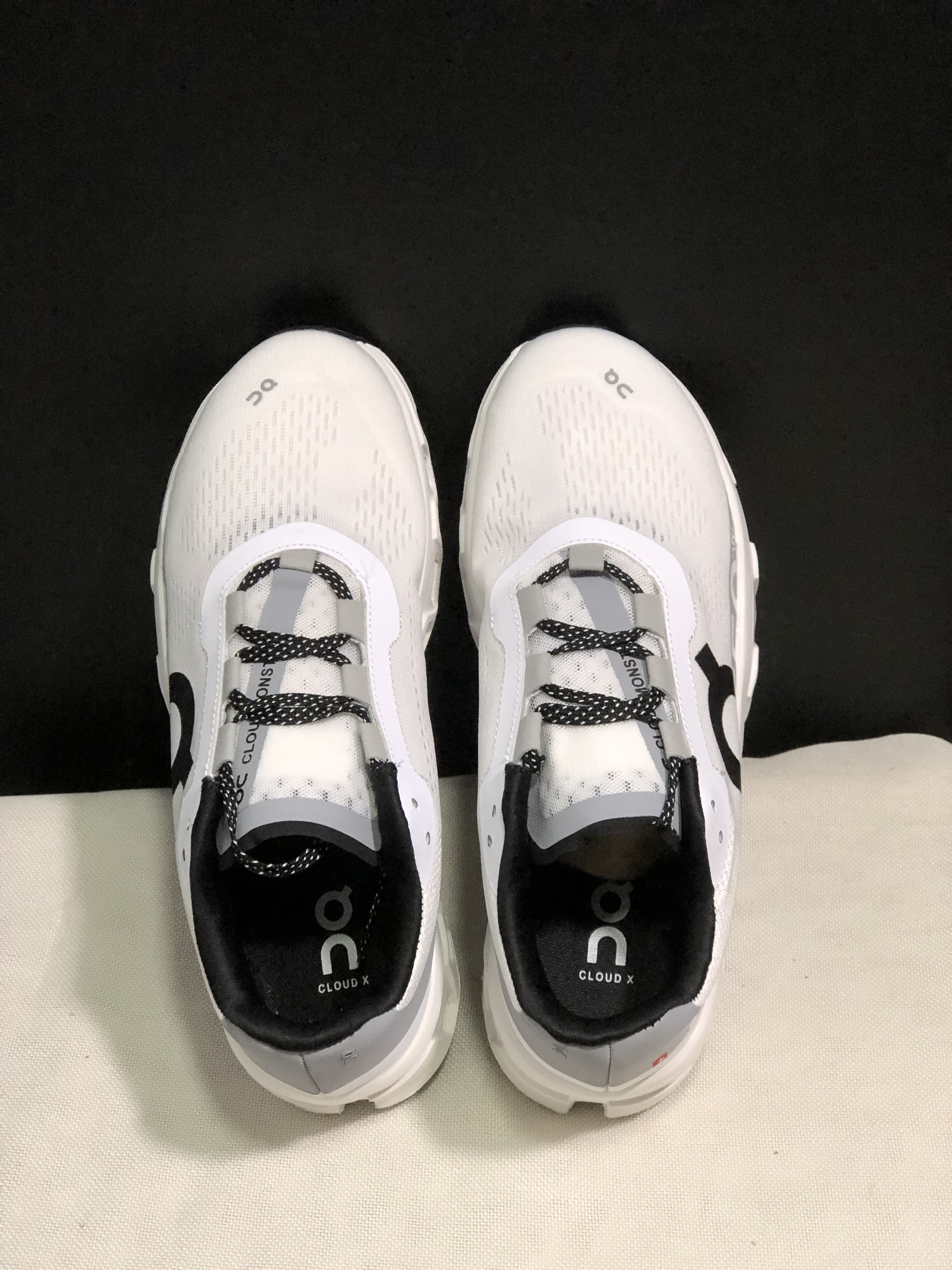 On Running Cloudmonster White Anti-Slip Running Shoes