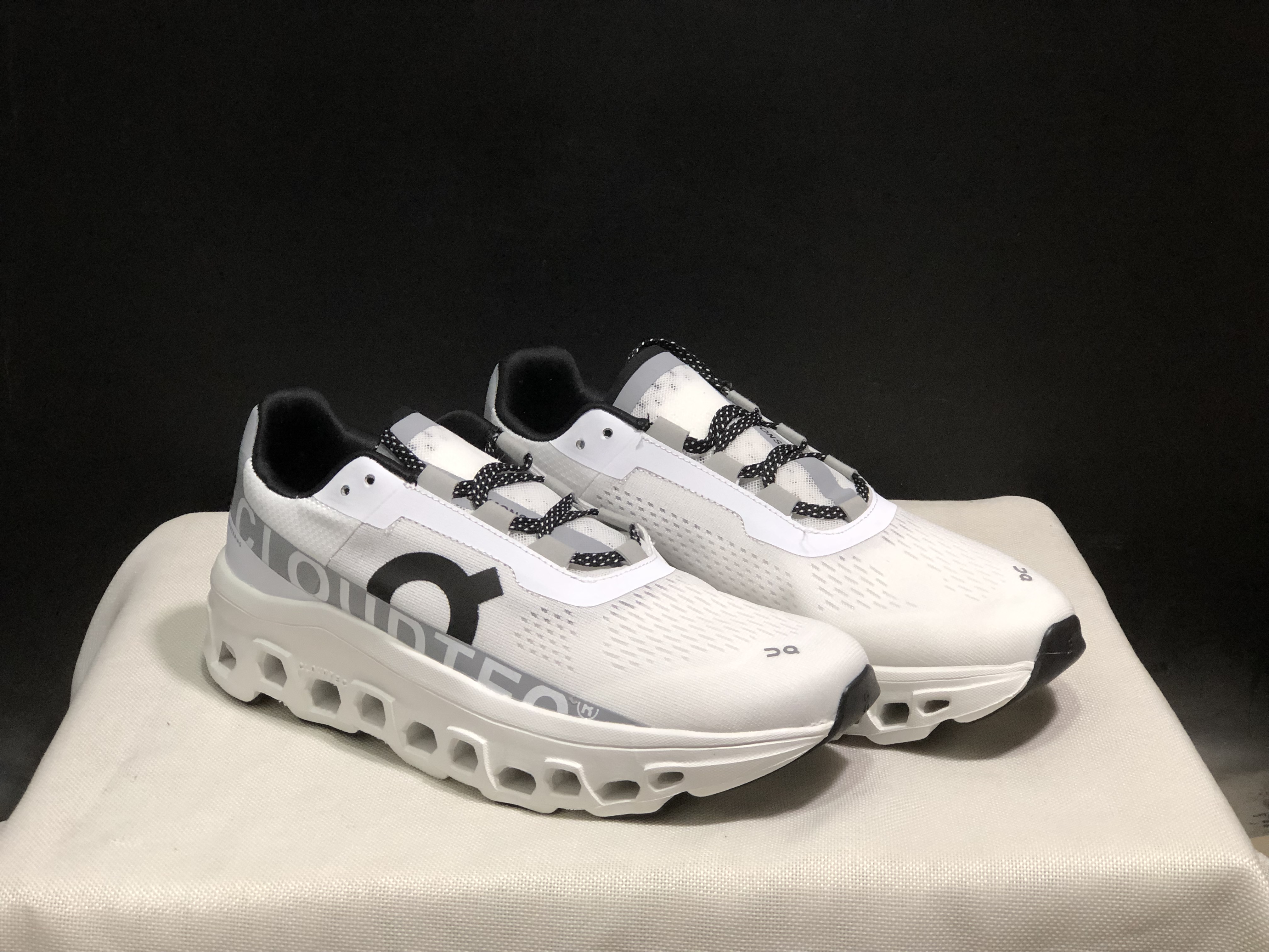 On Running Cloudmonster White Anti-Slip Running Shoes