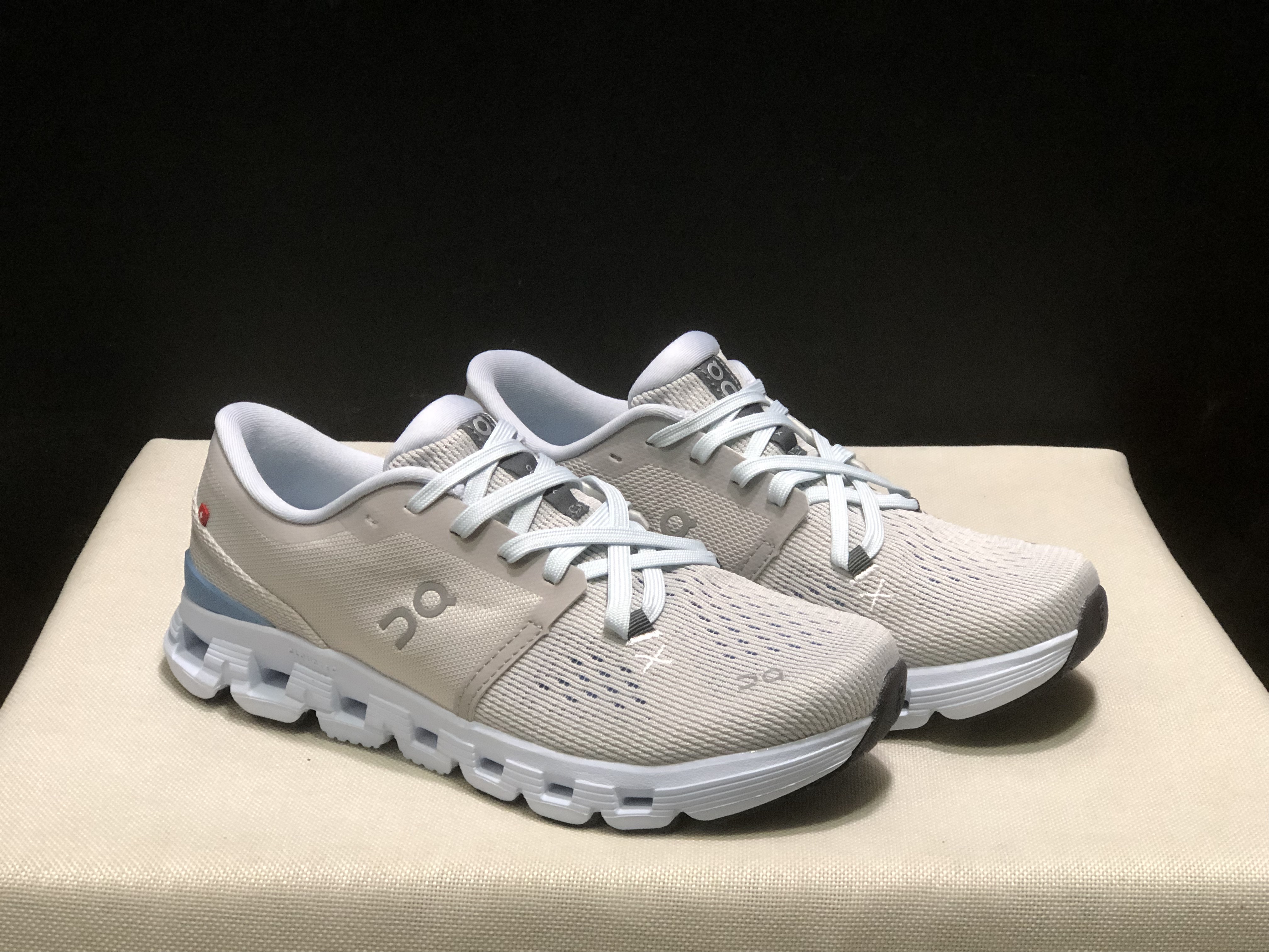 On Running Cloud X4 Comfortable Running Shoes Light Khaki/Milk Blue