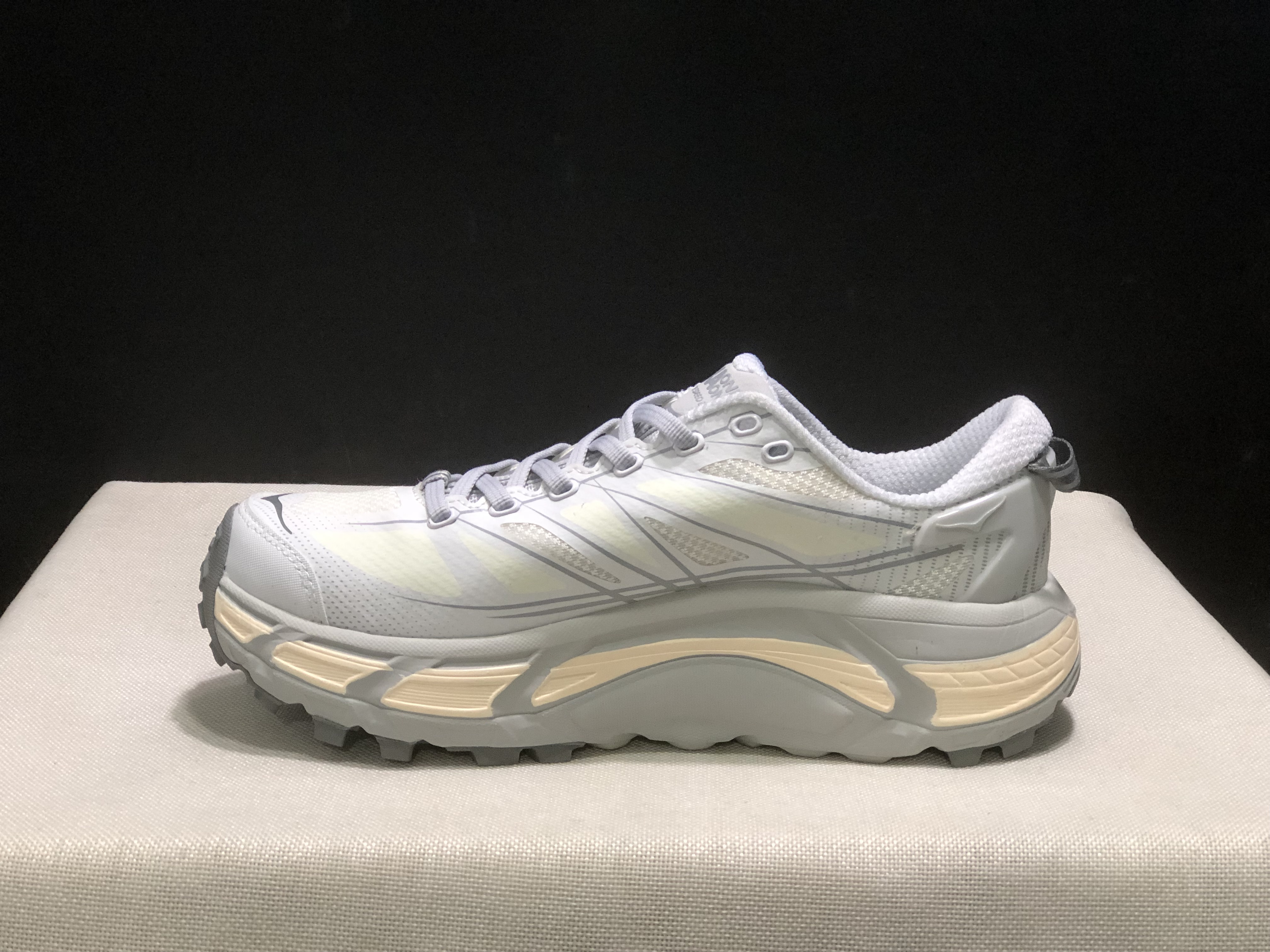 Hoka One One Mafate Speed 2 Mountain Anti-slip Running Shoes White Sneakers