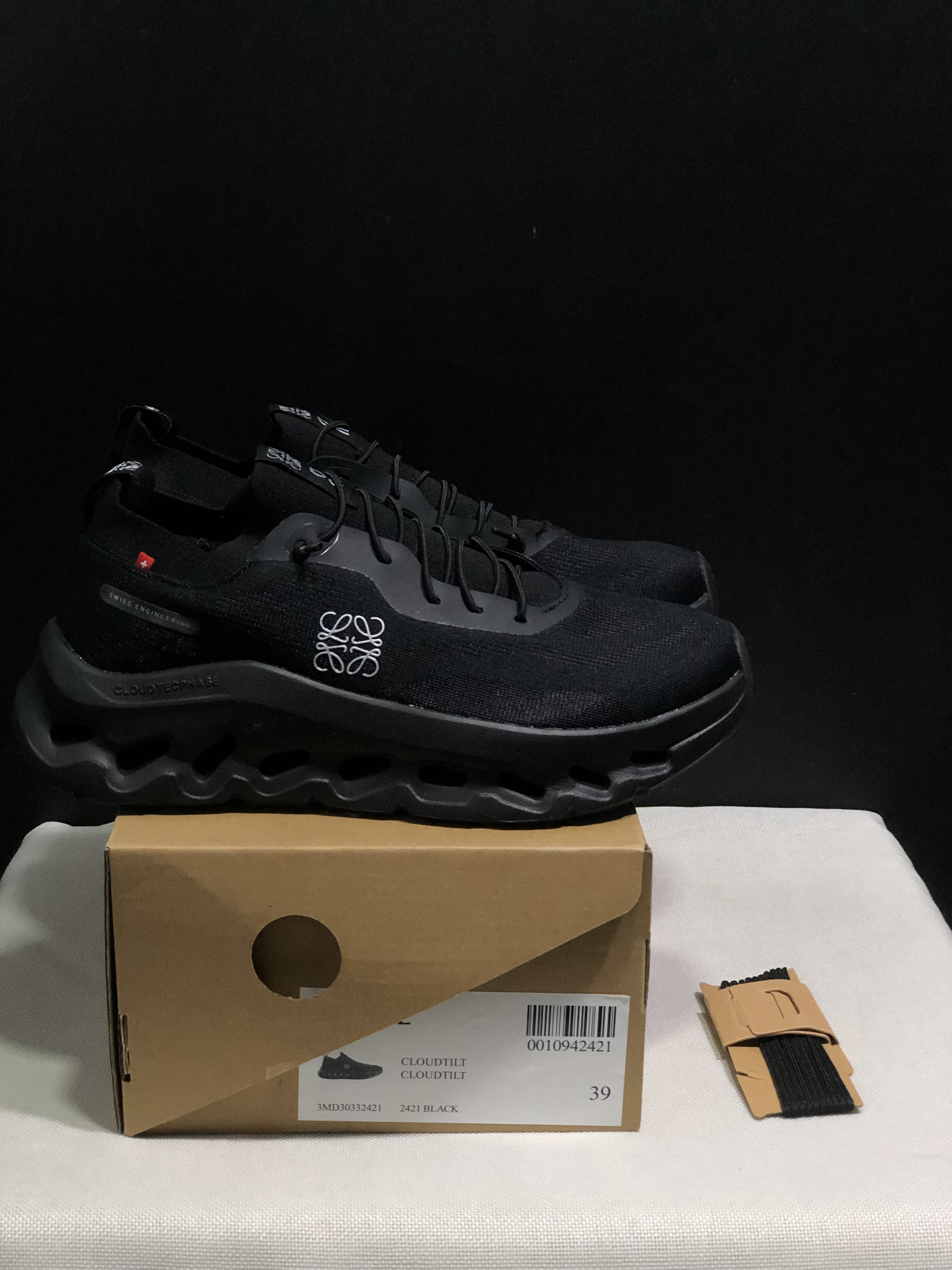 LOEWE x On Running Cloudtilt Running Shoes Co-Signed Edition All Black