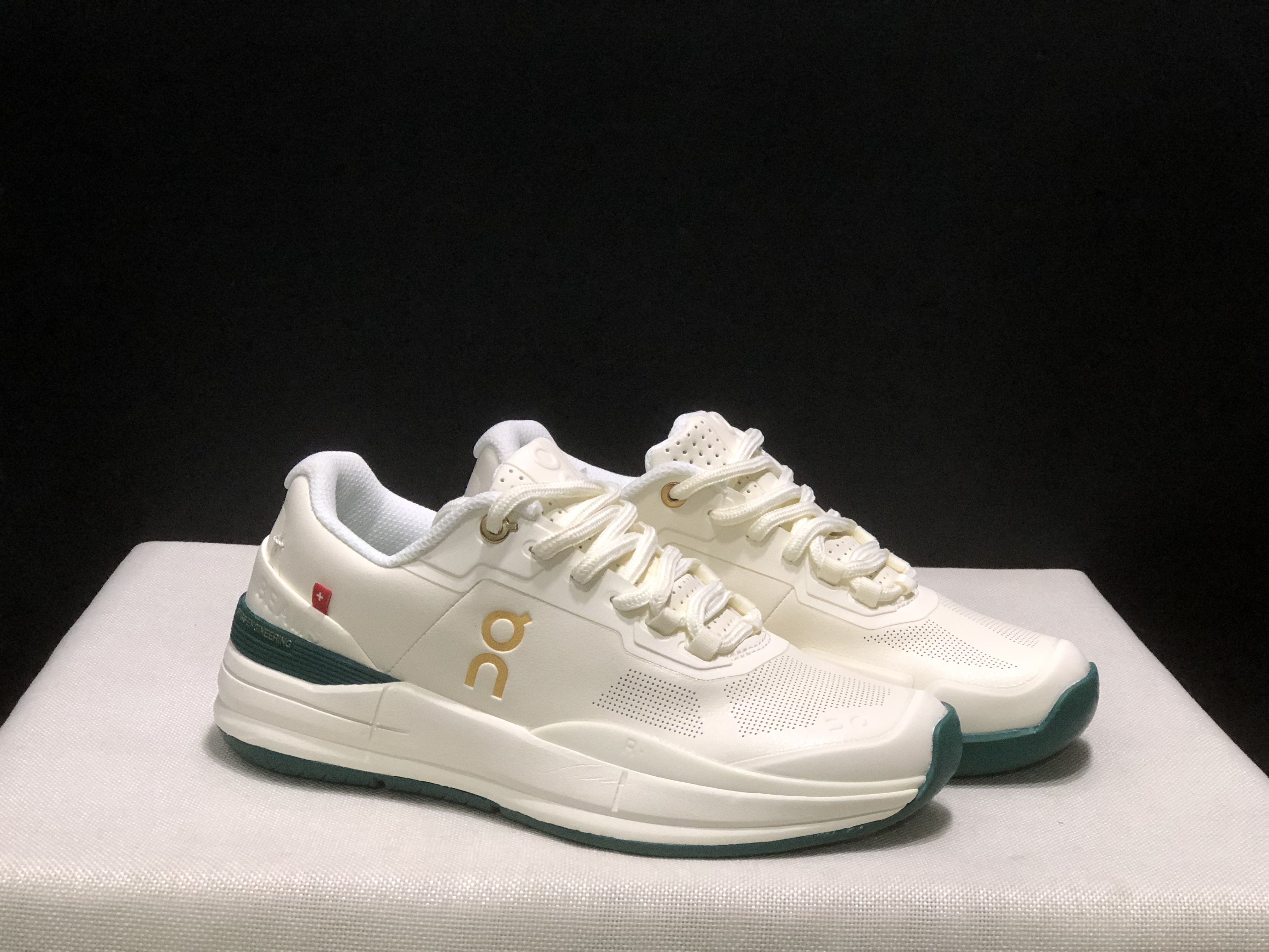 On Running The Roger Rro Durable And Breathable Tennis Shoes White/Green