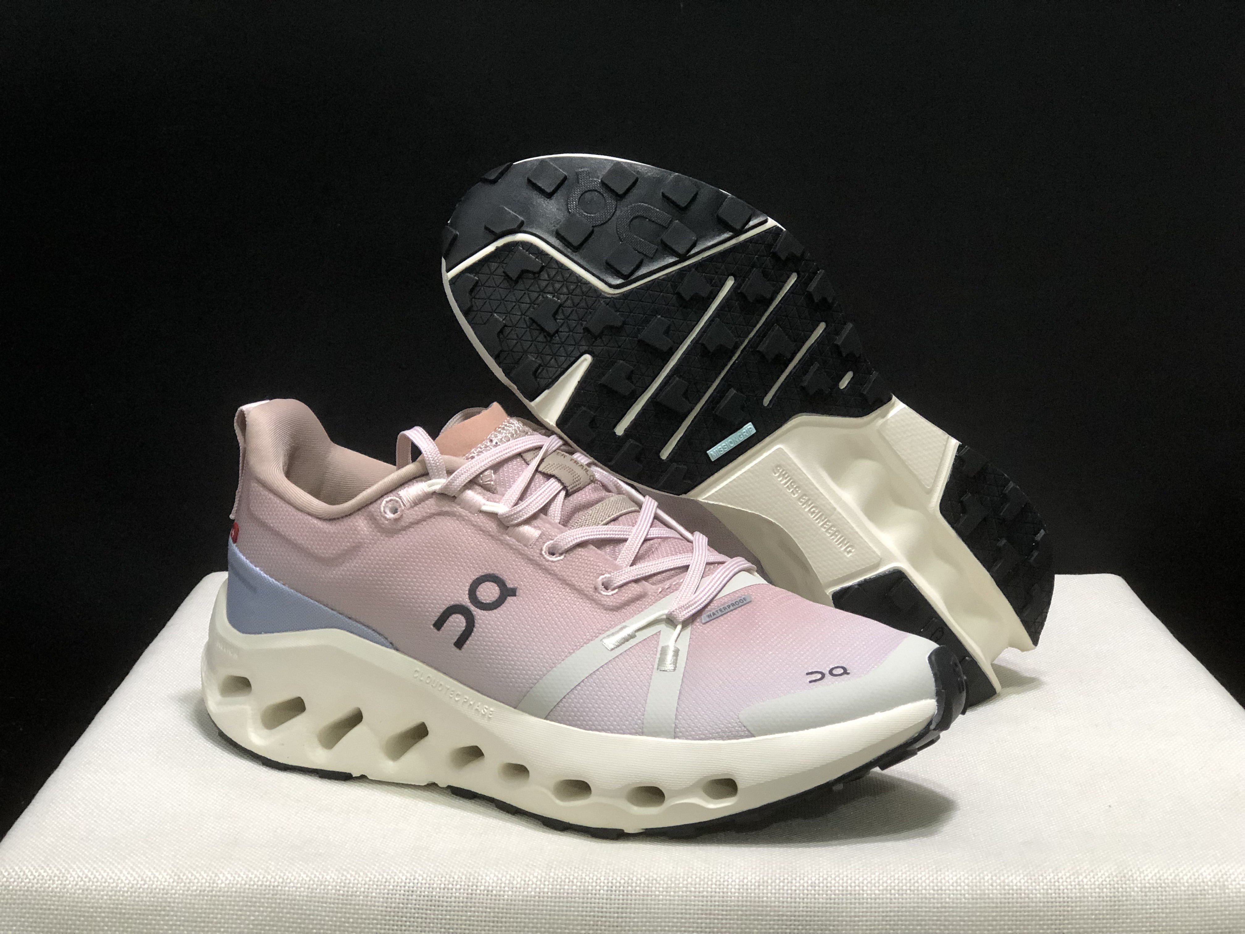 On Running Cloudsurfer Trail Waterproof Comfortable And Breathable Running Shoes Desert/Wolf