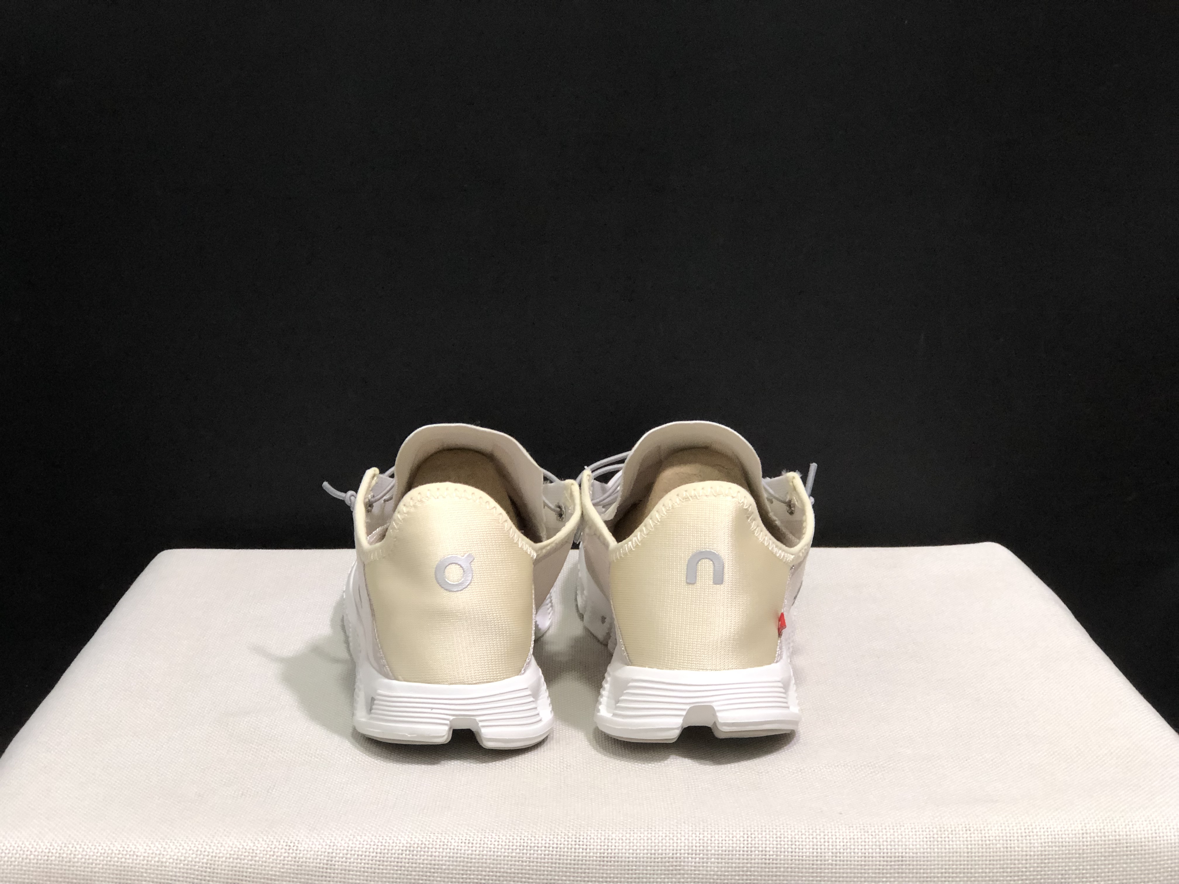 On Running Cloud 5 Coast Convenient And Breathable Running Shoes Cream/Light Yellow