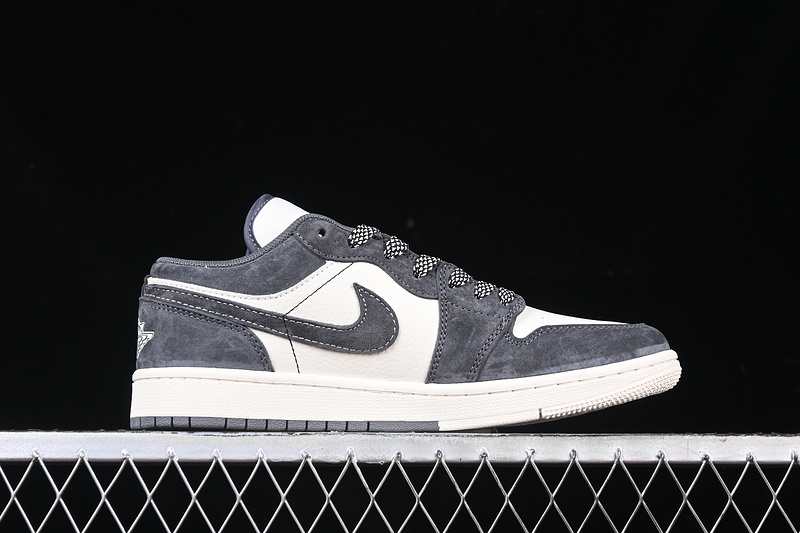Nike Air Jordan 1 Retro Low Grey White Sneakers