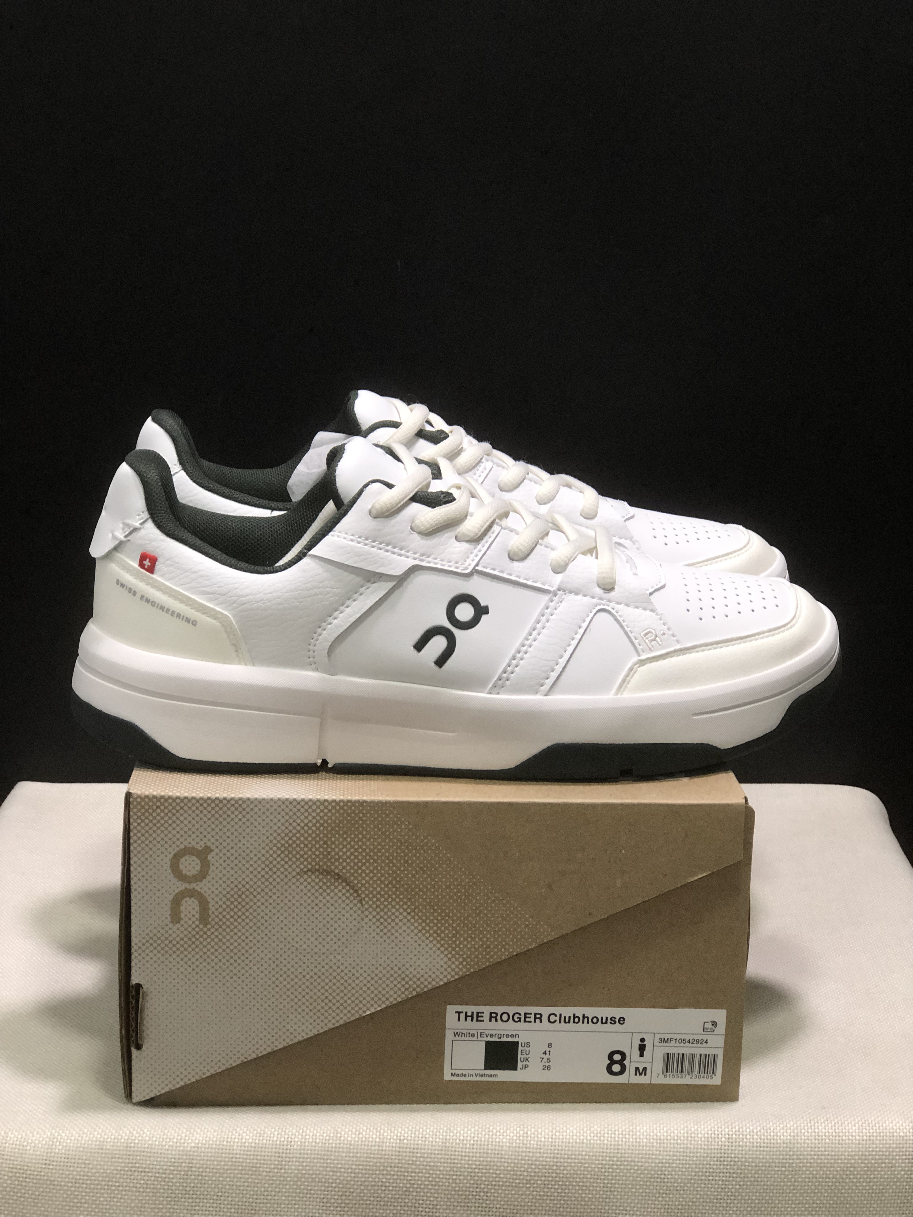 On Running The Roger Clubhouse Casual Sneakers White/Evergreen