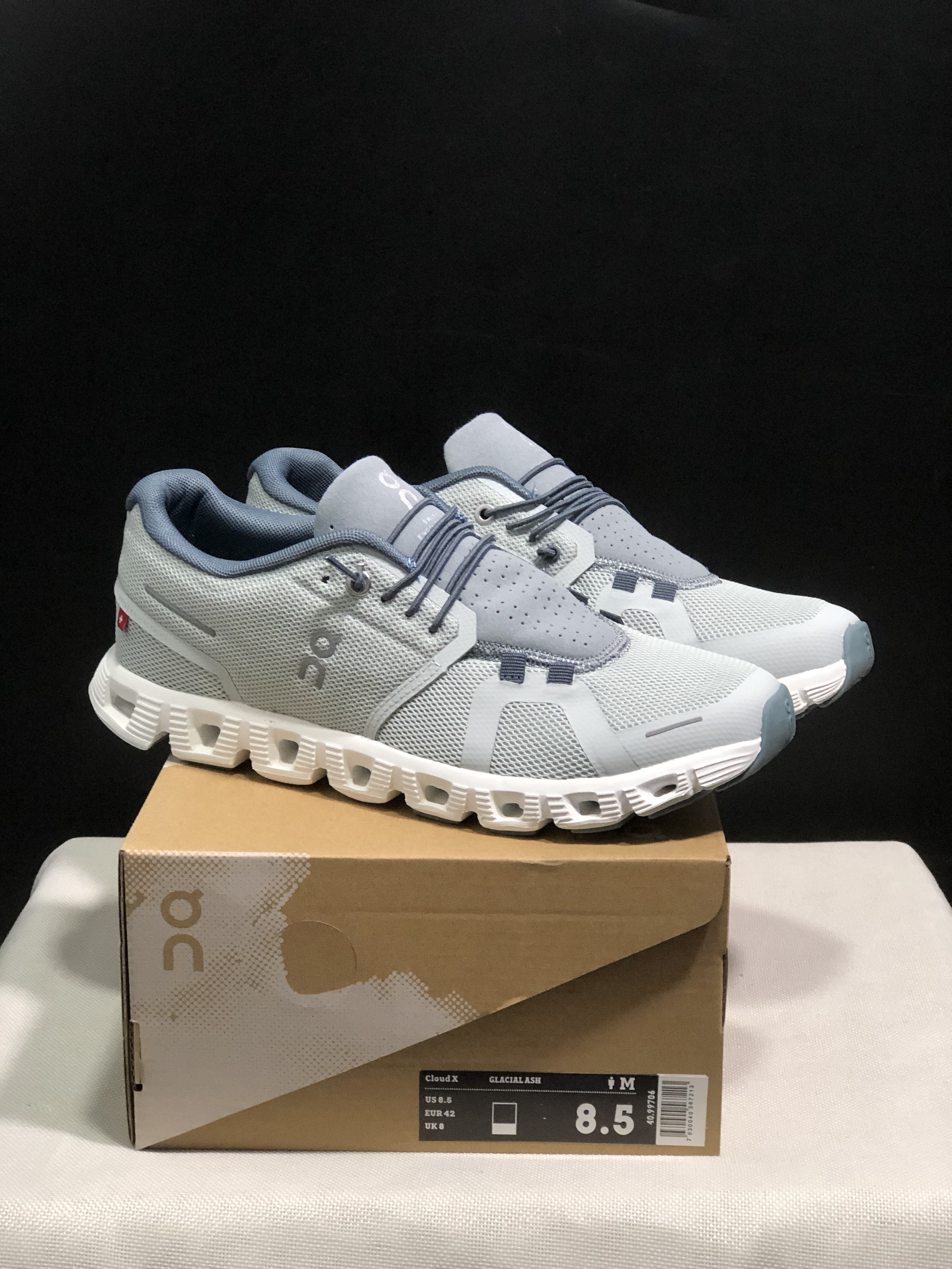 On Running Cloud 5 Lightweight Running Shoes Clacial Ash