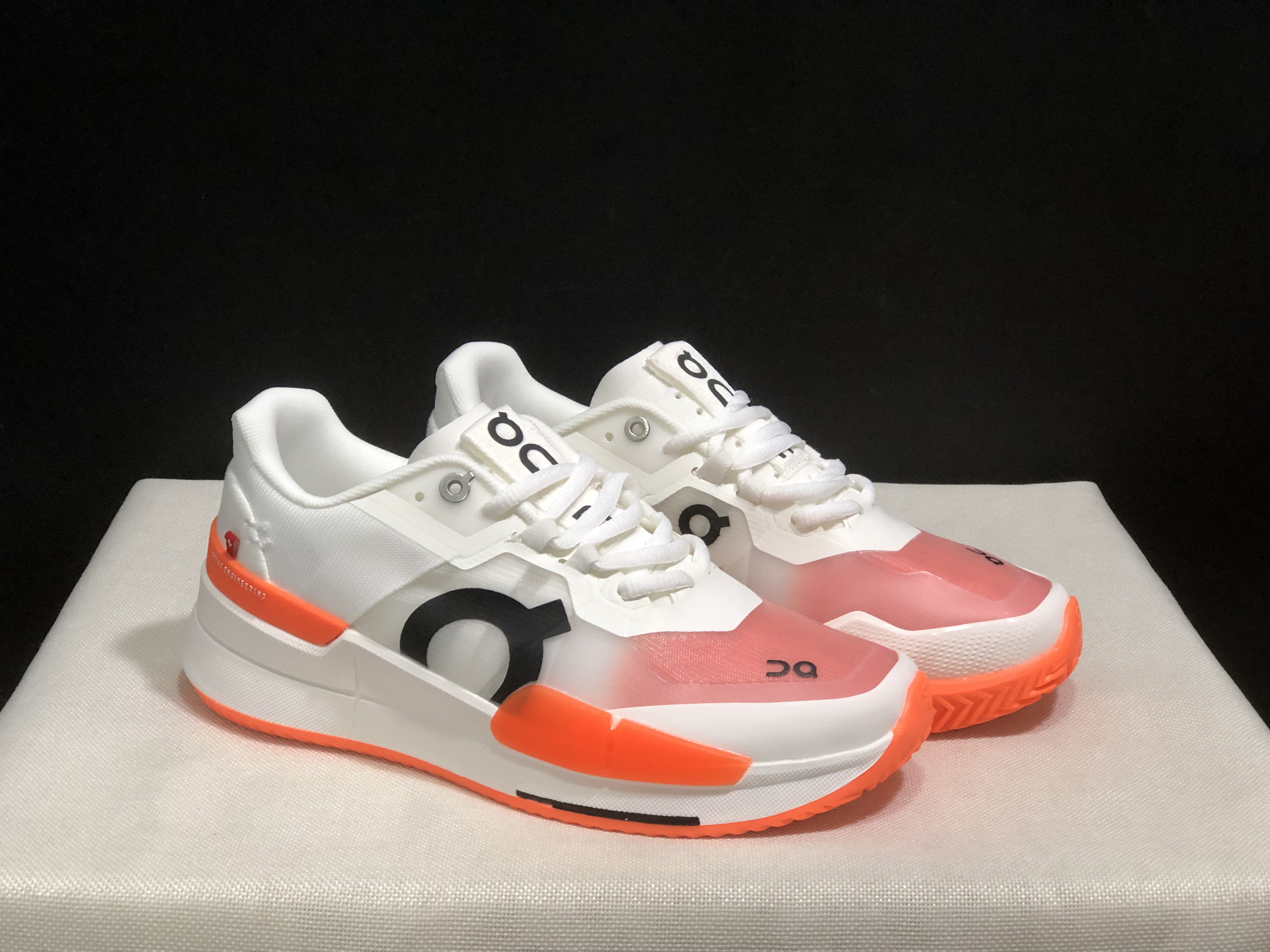 On Running The Roger Pro 2 Breathable Mesh Training Running Shoes White/Flame