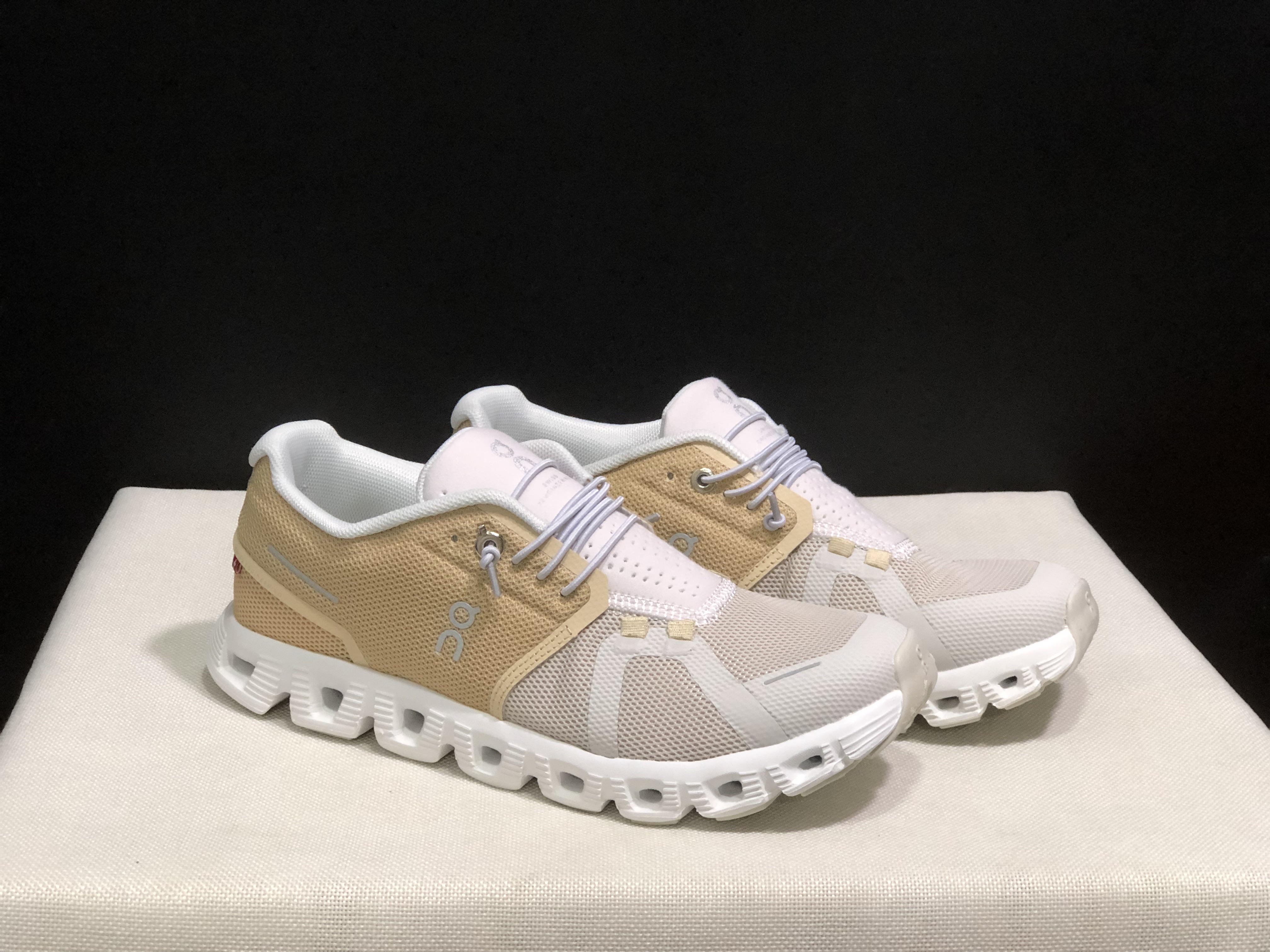 On Running Cloud 5 Lightweight Running Shoes Grassland Yellow/Pearl White