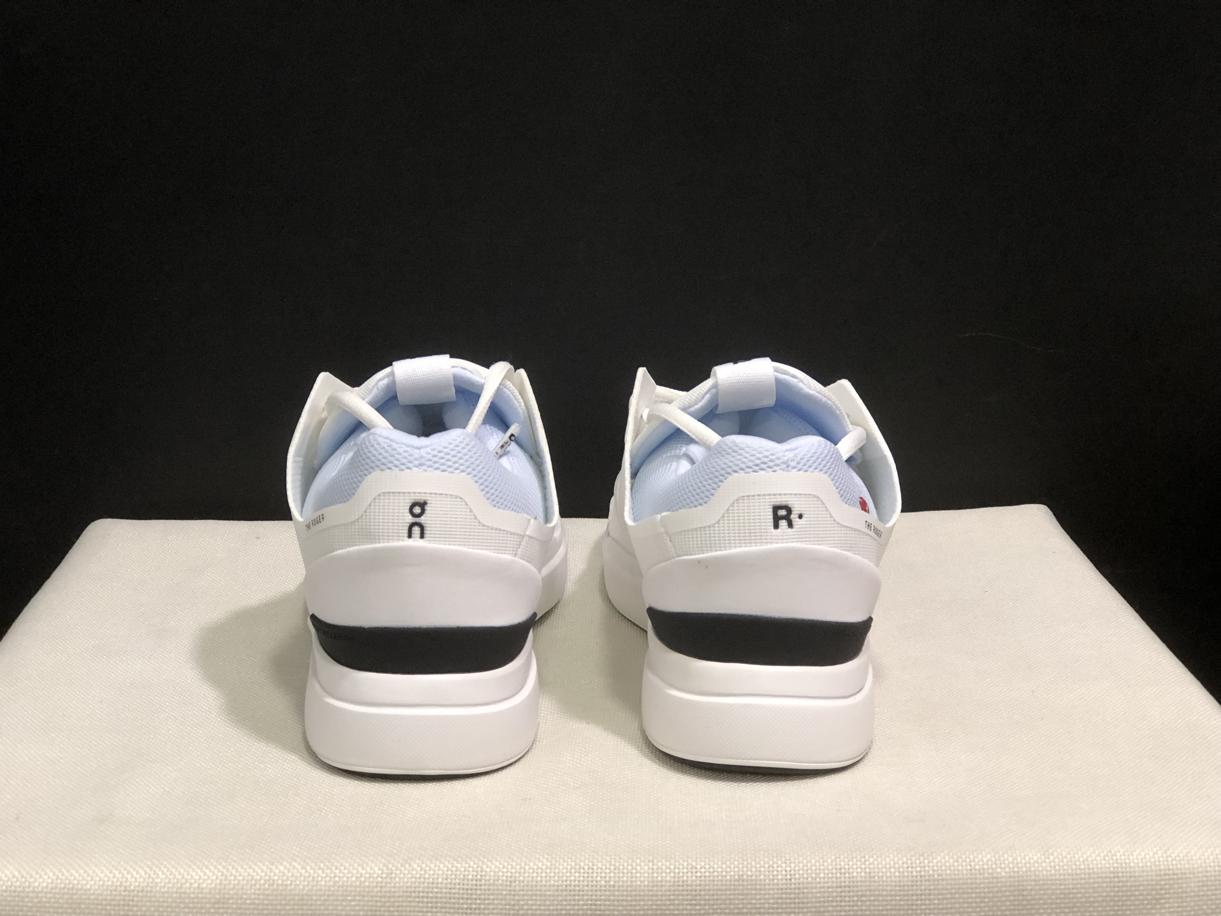 On Running The Roger Spin White Breathable Mesh Sneakers