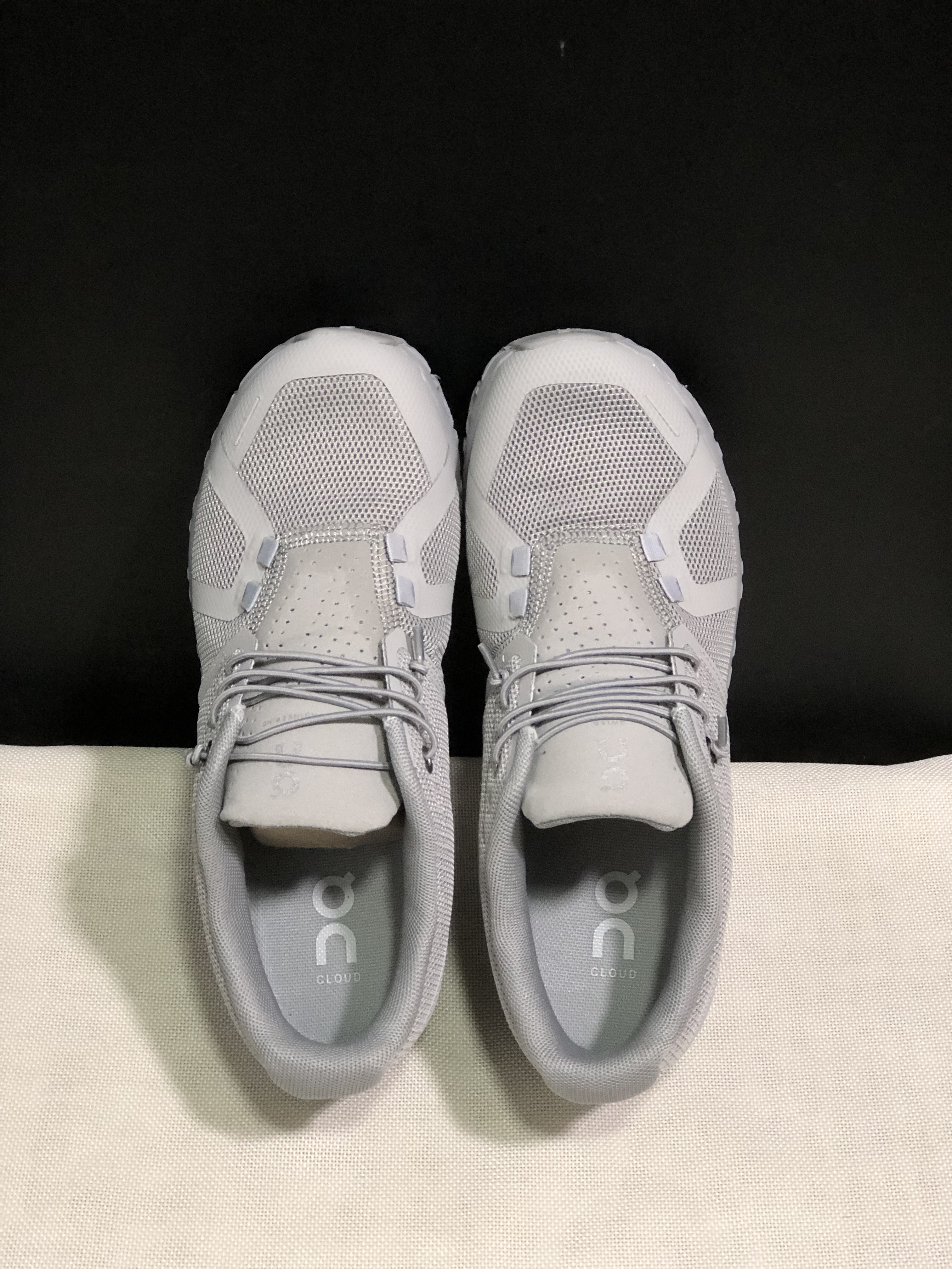 On Running Cloud 5 Lightweight Running Shoes Foggy Ash