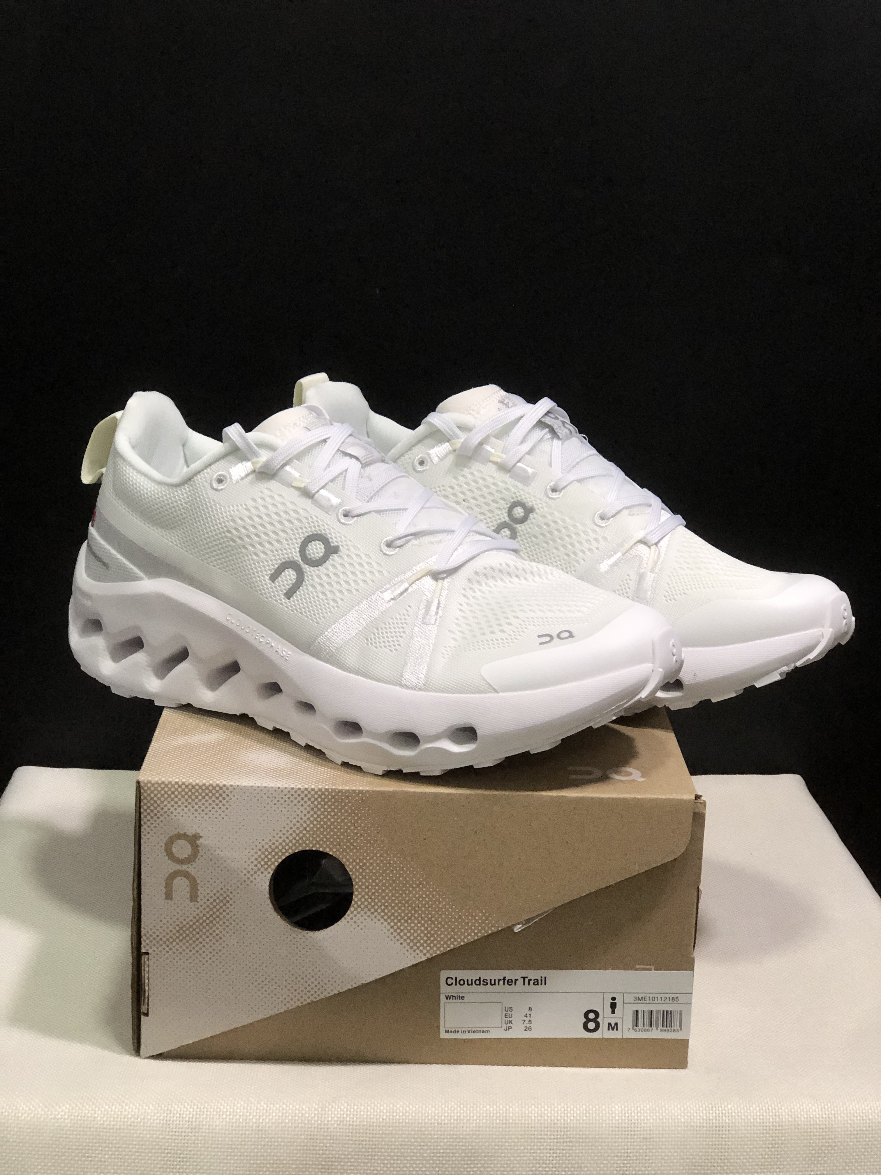 On Running Cloudsurfer Trail Waterproof Comfortable And Breathable Running Shoes White